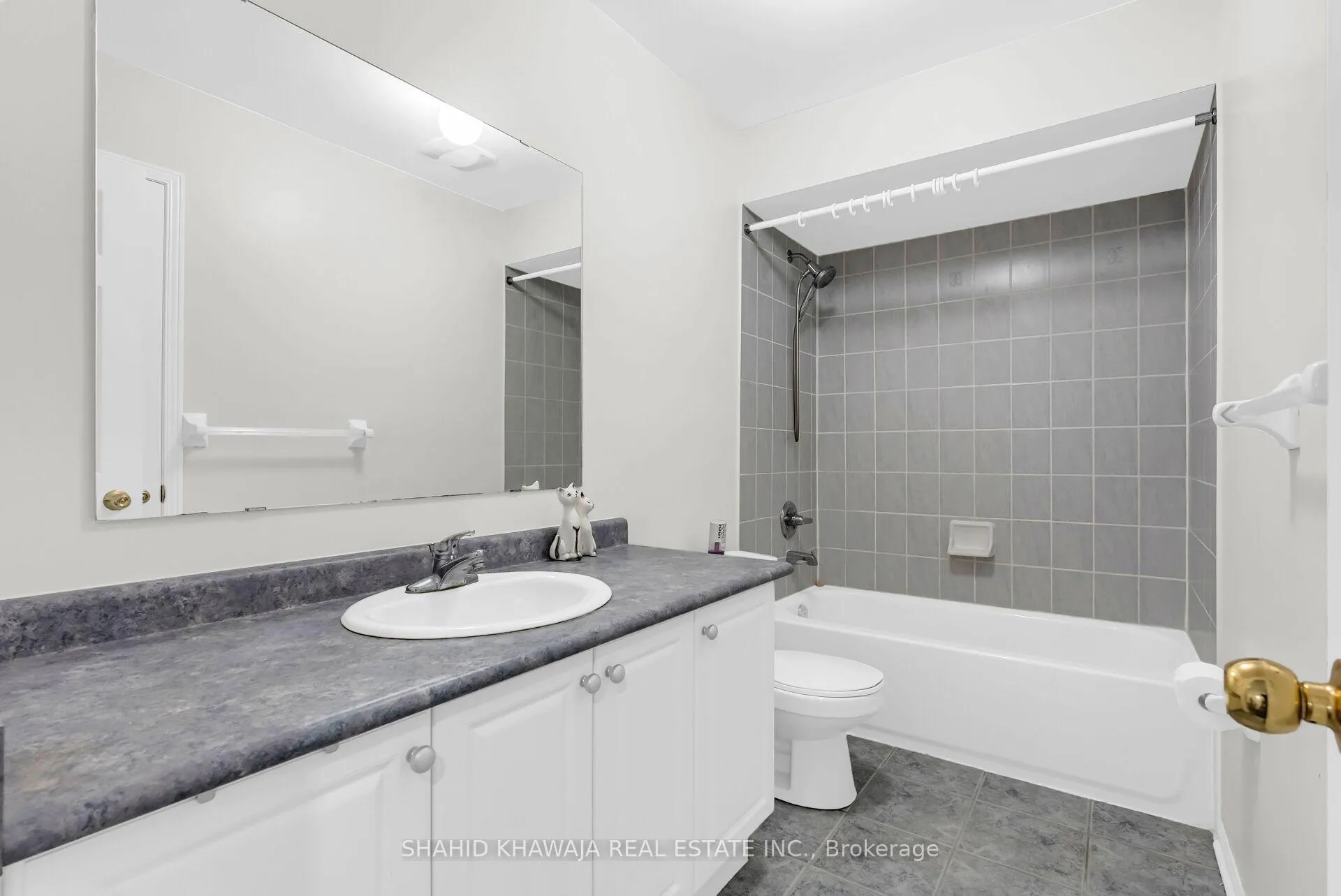 Photo 482 of 11 Maddybeth Crescent, Brampton, Bram West — HOMEH