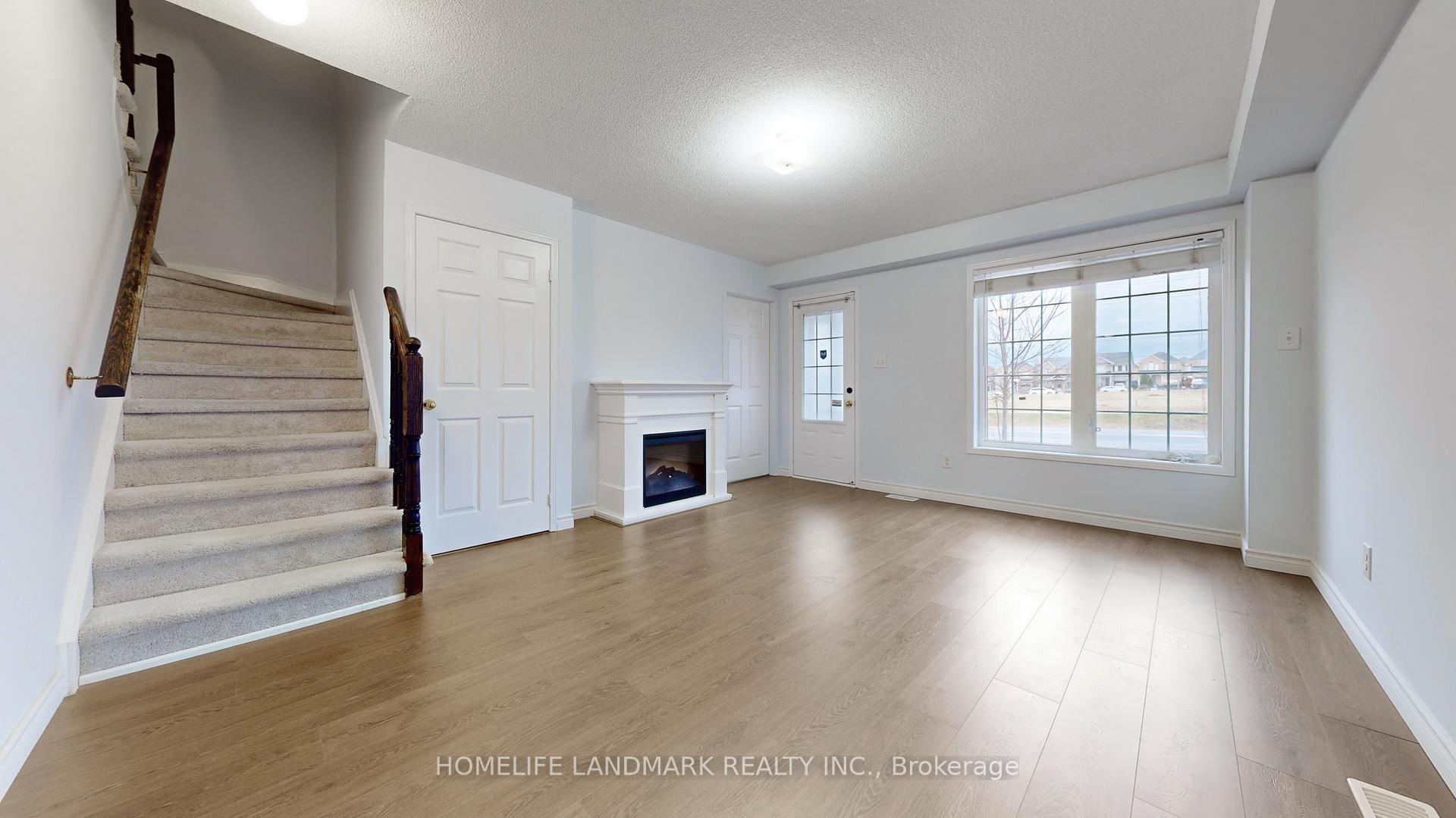 Photo 6 of 469 Rossland Road E, Ajax, Central East — HOMEH