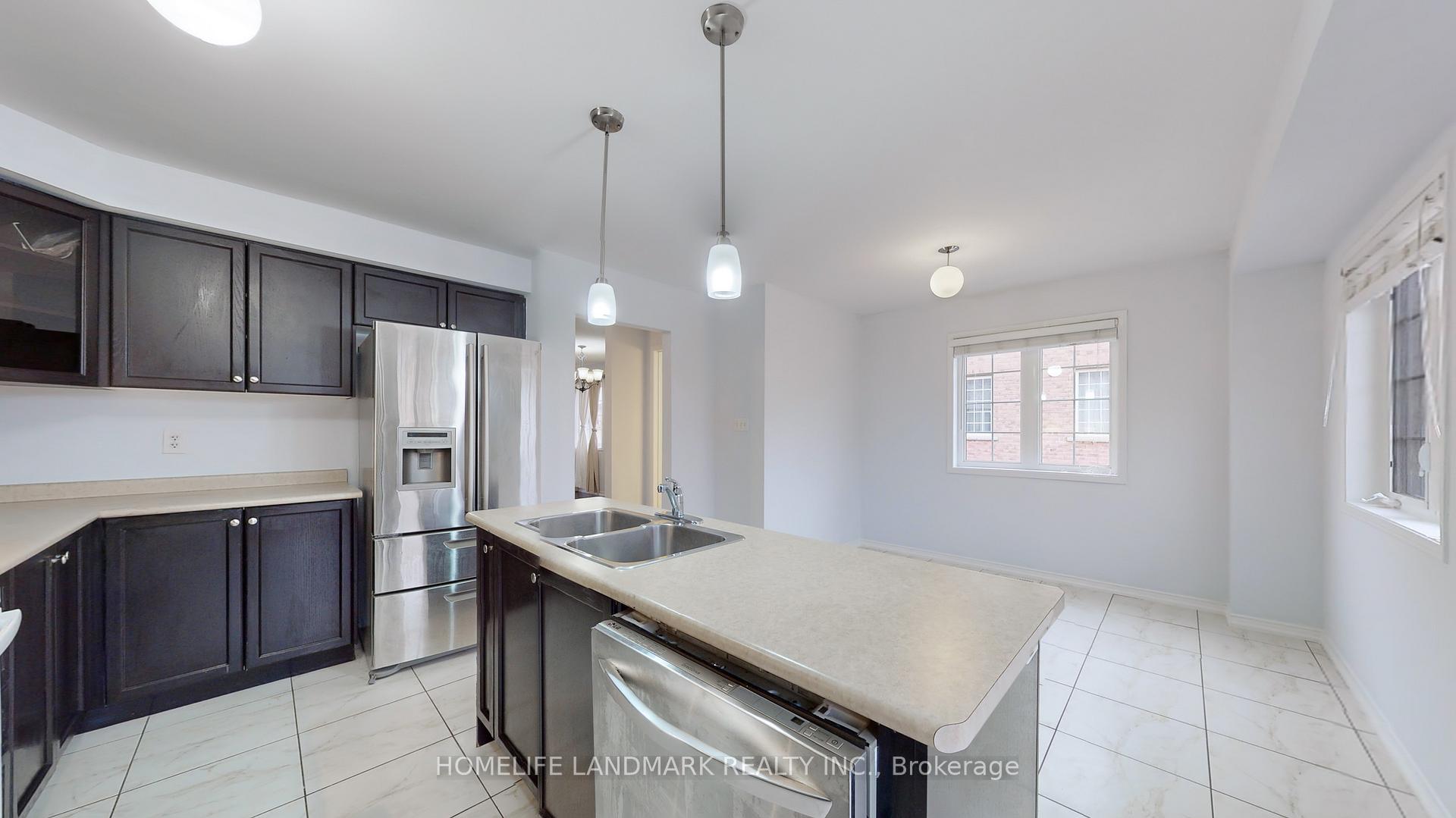 Photo 12 of 469 Rossland Road E, Ajax, Central East — HOMEH