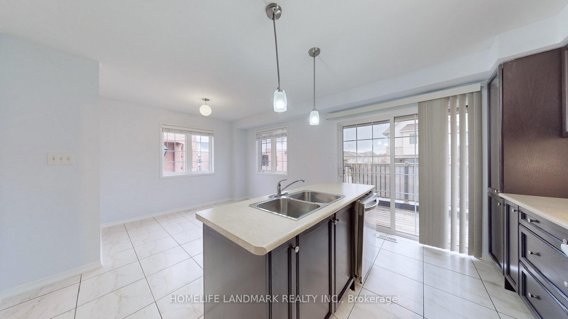 Photo 15 of 469 Rossland Road E, Ajax, Central East — HOMEH