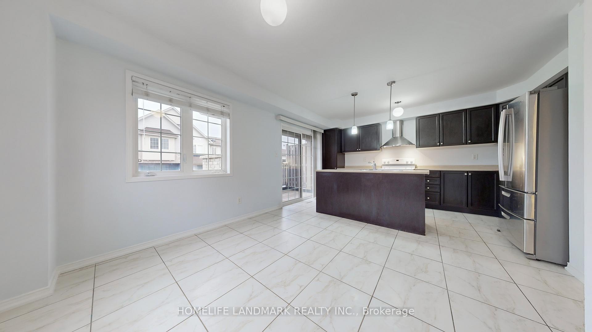 Photo 19 of 469 Rossland Road E, Ajax, Central East — HOMEH