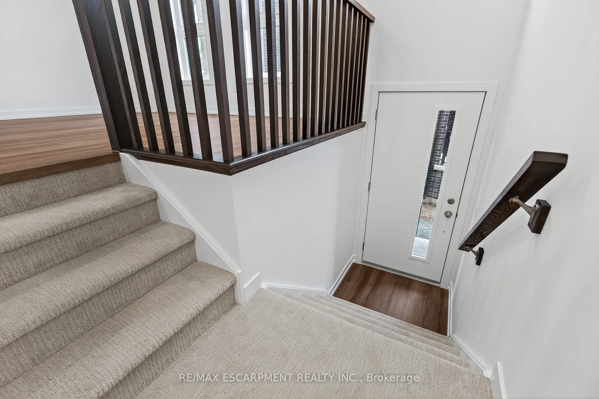 Photo 3 of Unit 28, 70 Kenesky Drive, Hamilton, Waterdown — HOMEH