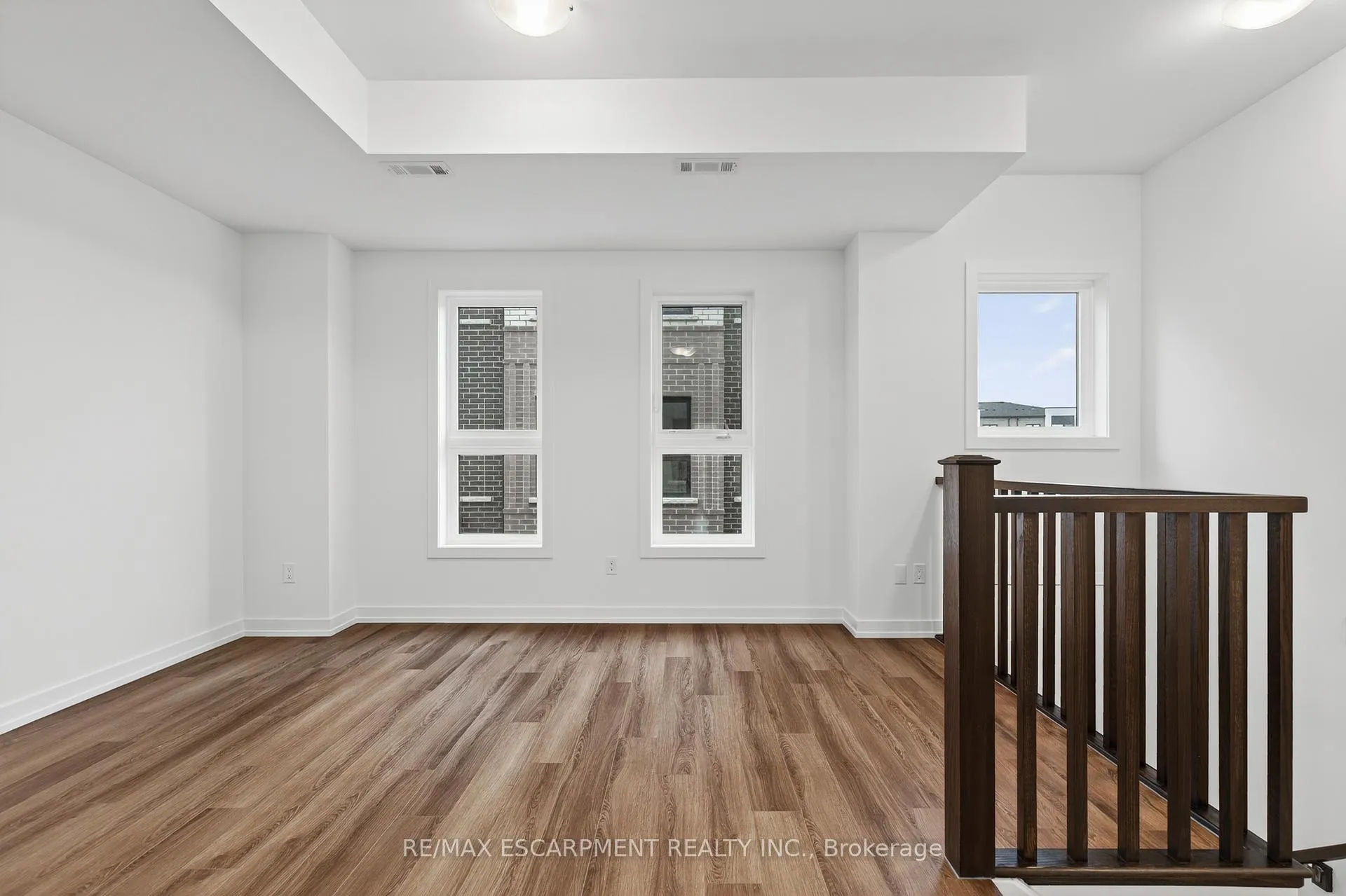Photo 5 of Unit 28, 70 Kenesky Drive, Hamilton, Waterdown — HOMEH