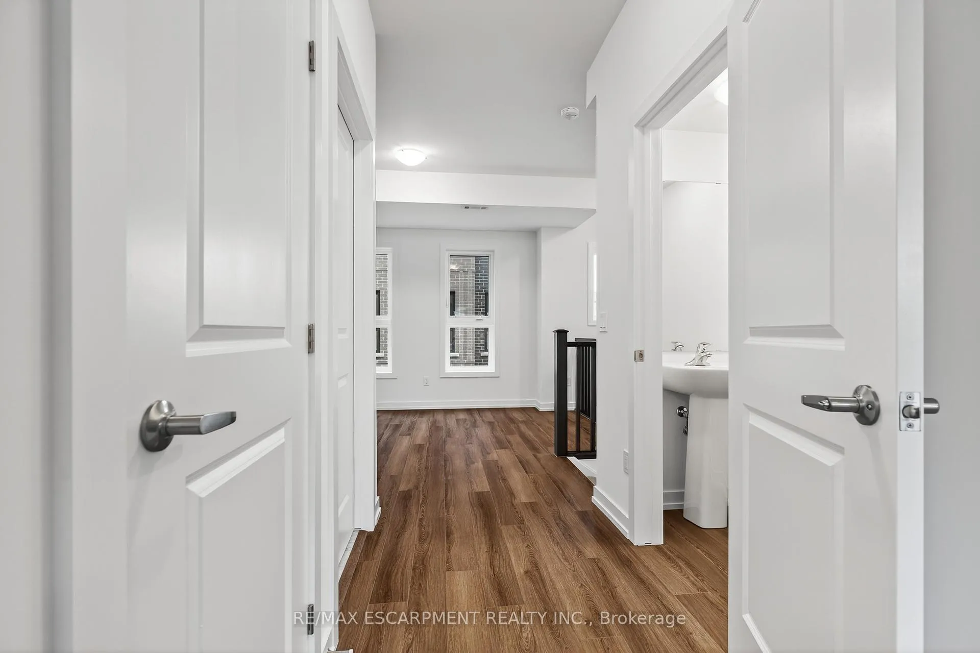 Photo 8 of Unit 28, 70 Kenesky Drive, Hamilton, Waterdown — HOMEH