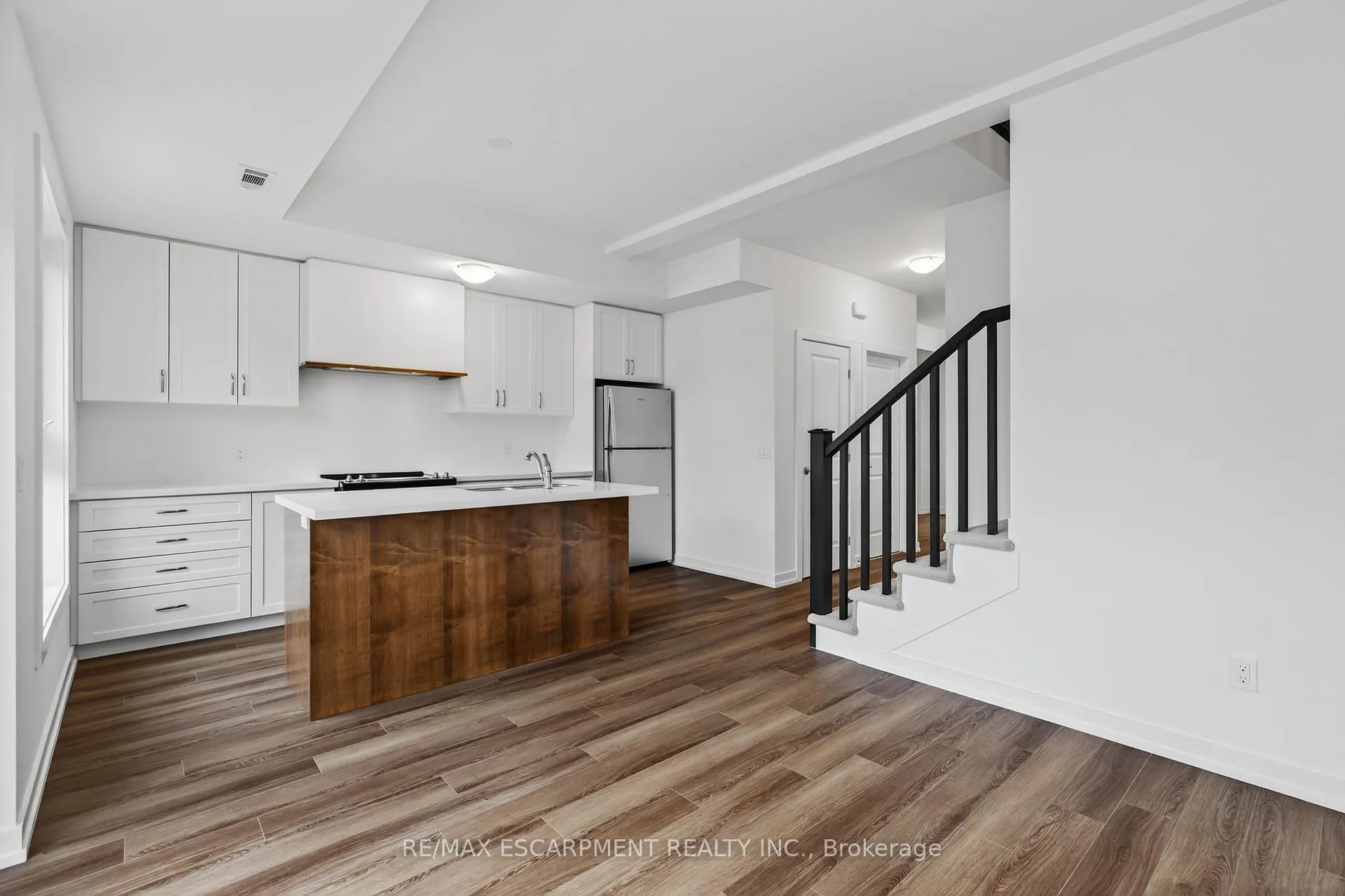 Photo 9 of Unit 28, 70 Kenesky Drive, Hamilton, Waterdown — HOMEH