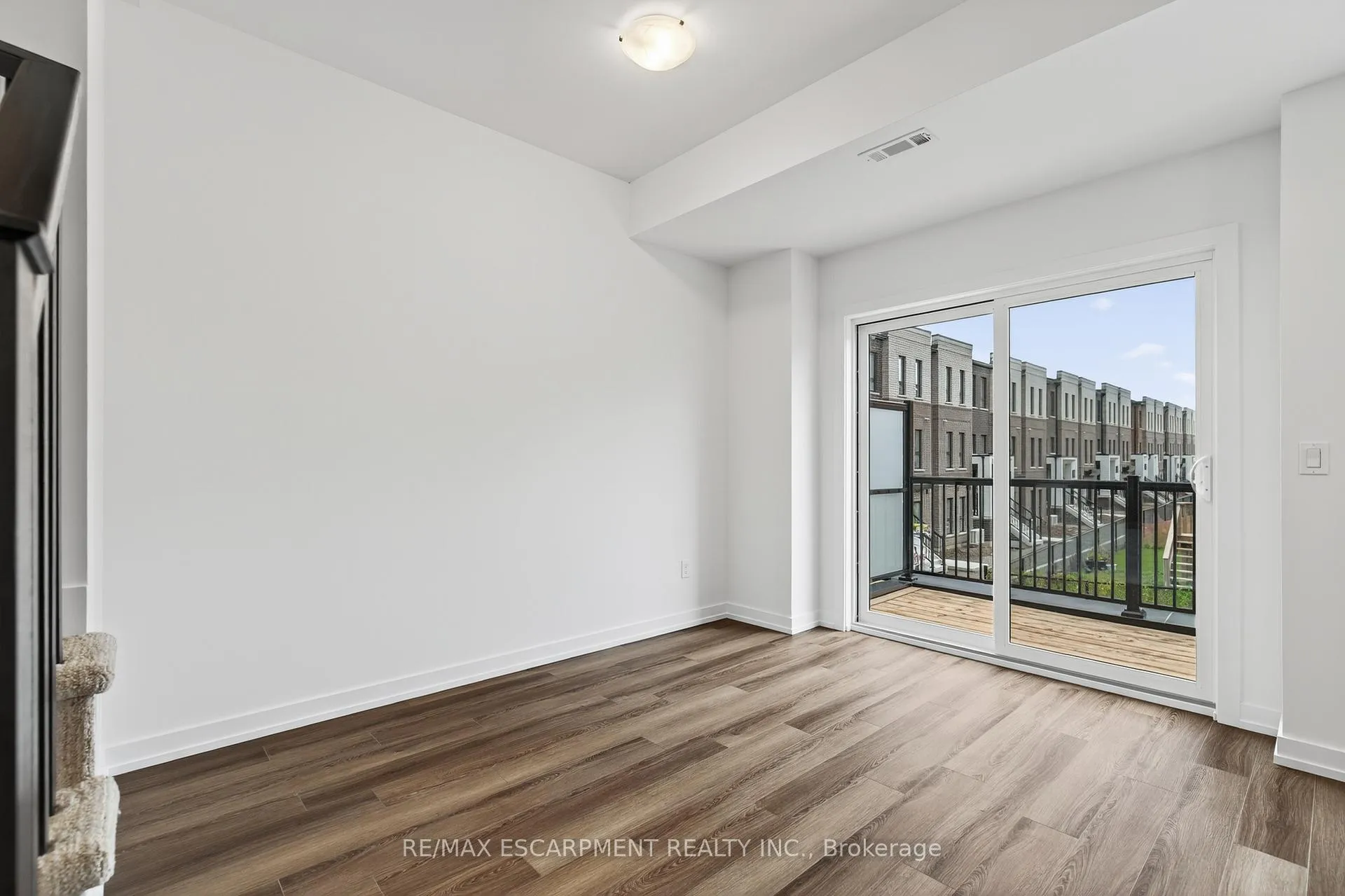 Photo 13 of Unit 28, 70 Kenesky Drive, Hamilton, Waterdown — HOMEH