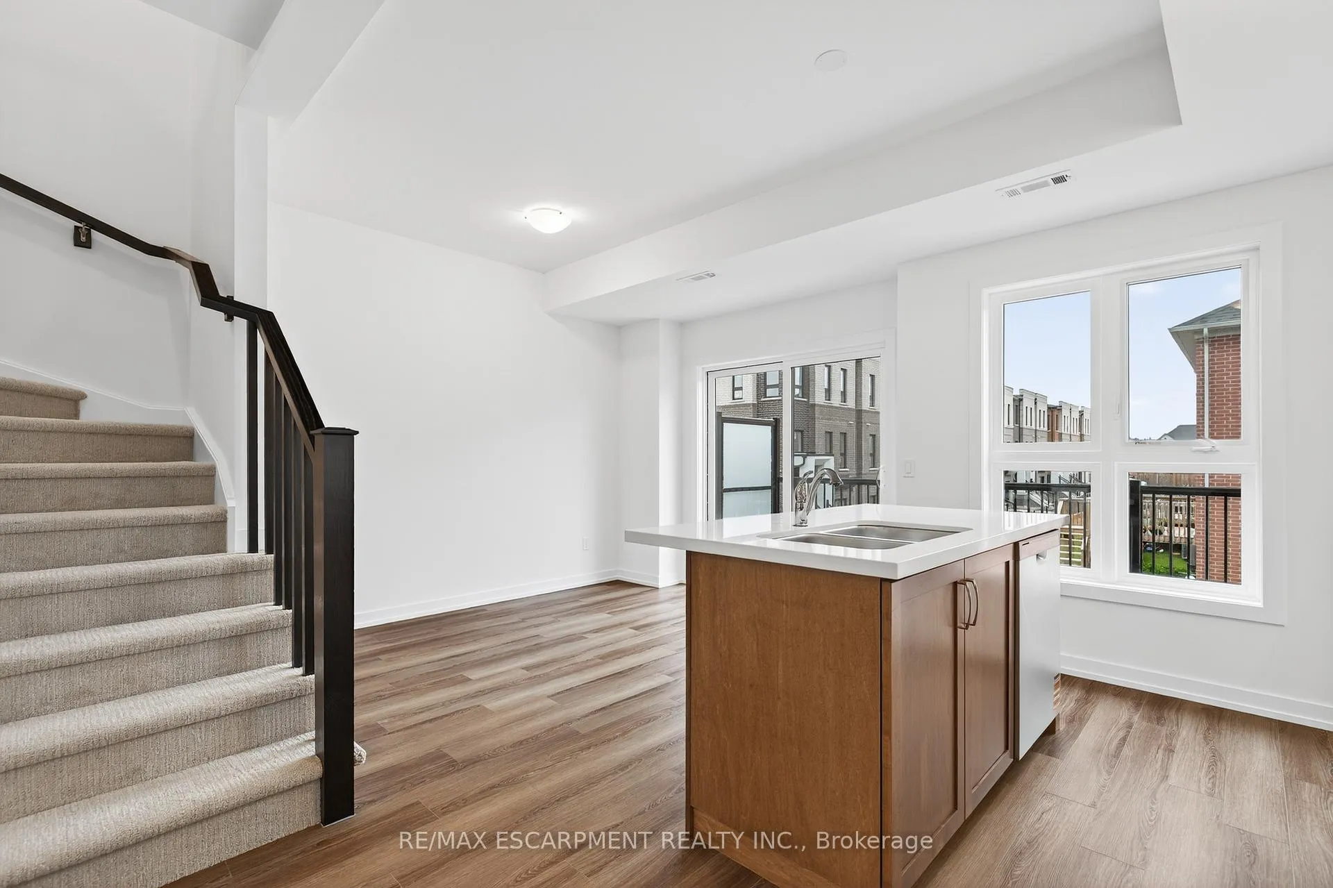 Photo 19 of Unit 28, 70 Kenesky Drive, Hamilton, Waterdown — HOMEH