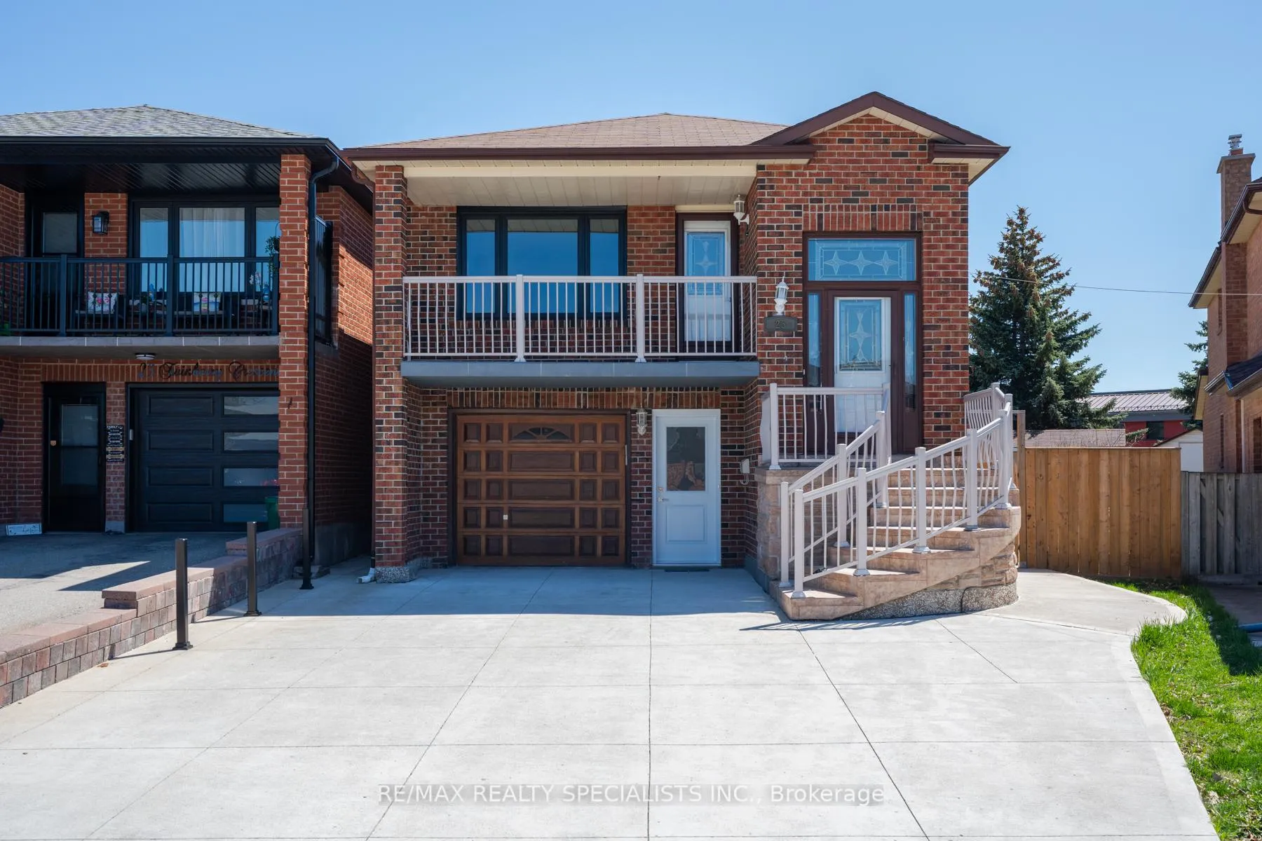 Photo 1 of Unit UPPER, 25 Twinberry Crescent, Vaughan, East Woodbridge — HOMEH