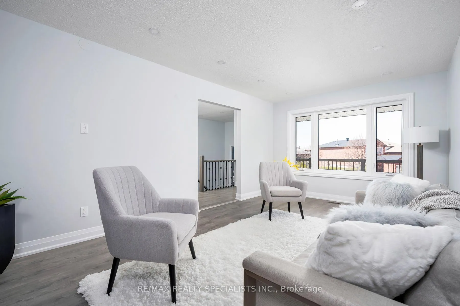 Photo 12 of Unit UPPER, 25 Twinberry Crescent, Vaughan, East Woodbridge — HOMEH