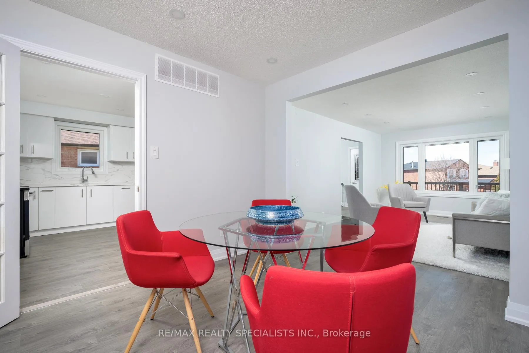 Photo 15 of Unit UPPER, 25 Twinberry Crescent, Vaughan, East Woodbridge — HOMEH