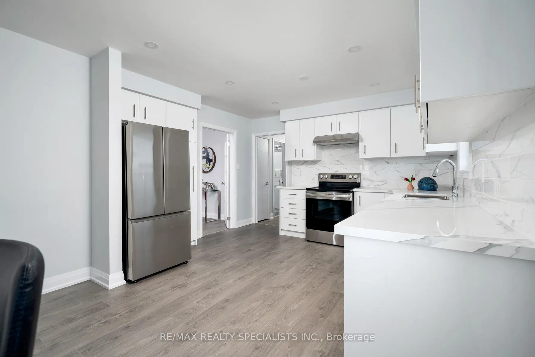Photo 22 of Unit UPPER, 25 Twinberry Crescent, Vaughan, East Woodbridge — HOMEH