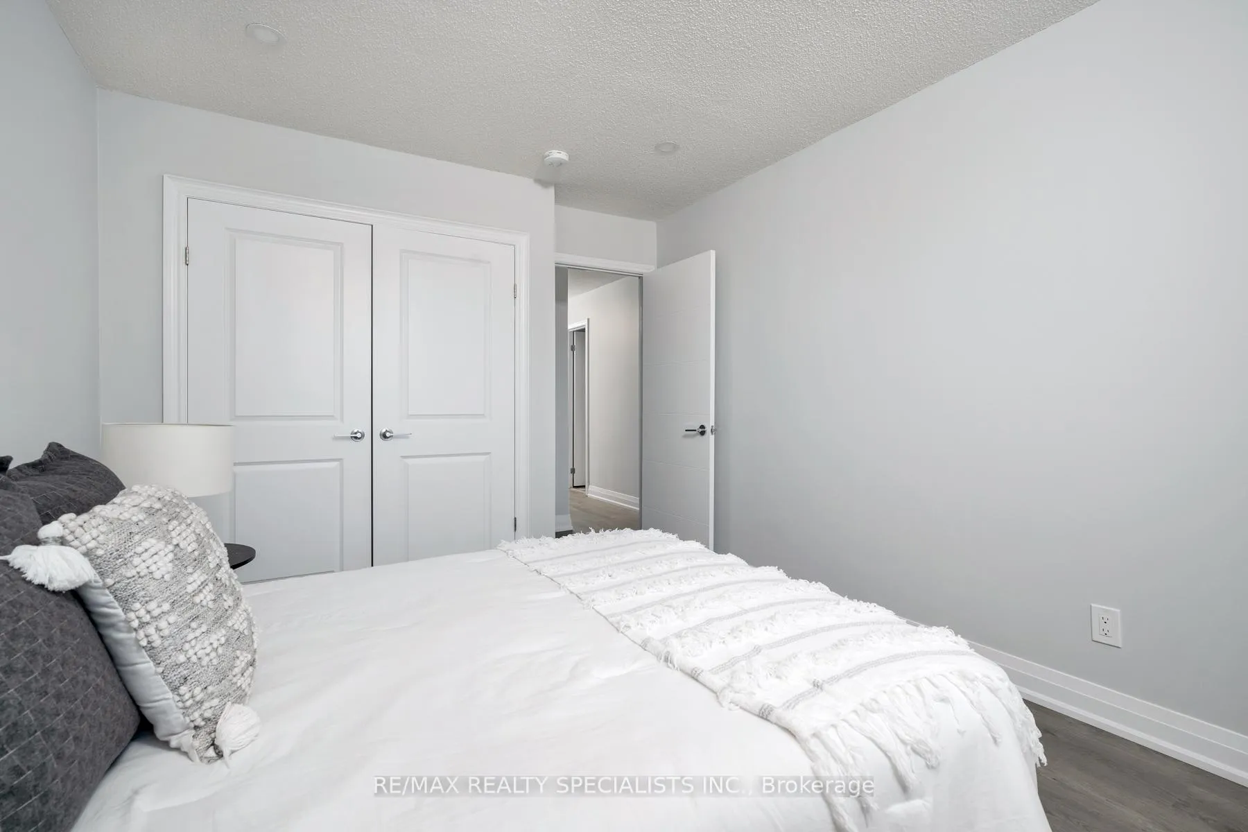 Photo 31 of Unit UPPER, 25 Twinberry Crescent, Vaughan, East Woodbridge — HOMEH
