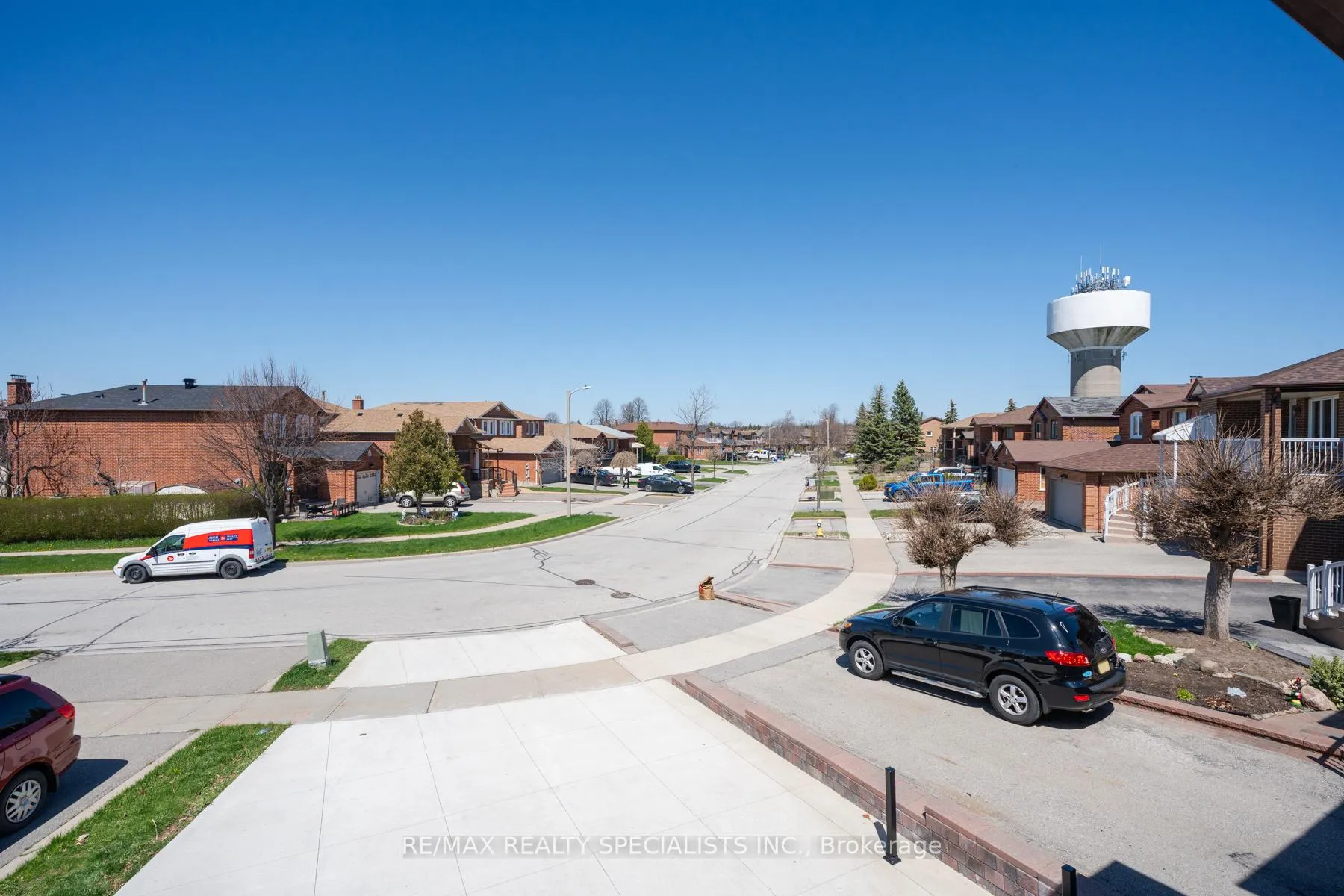 Photo 40 of Unit UPPER, 25 Twinberry Crescent, Vaughan, East Woodbridge — HOMEH