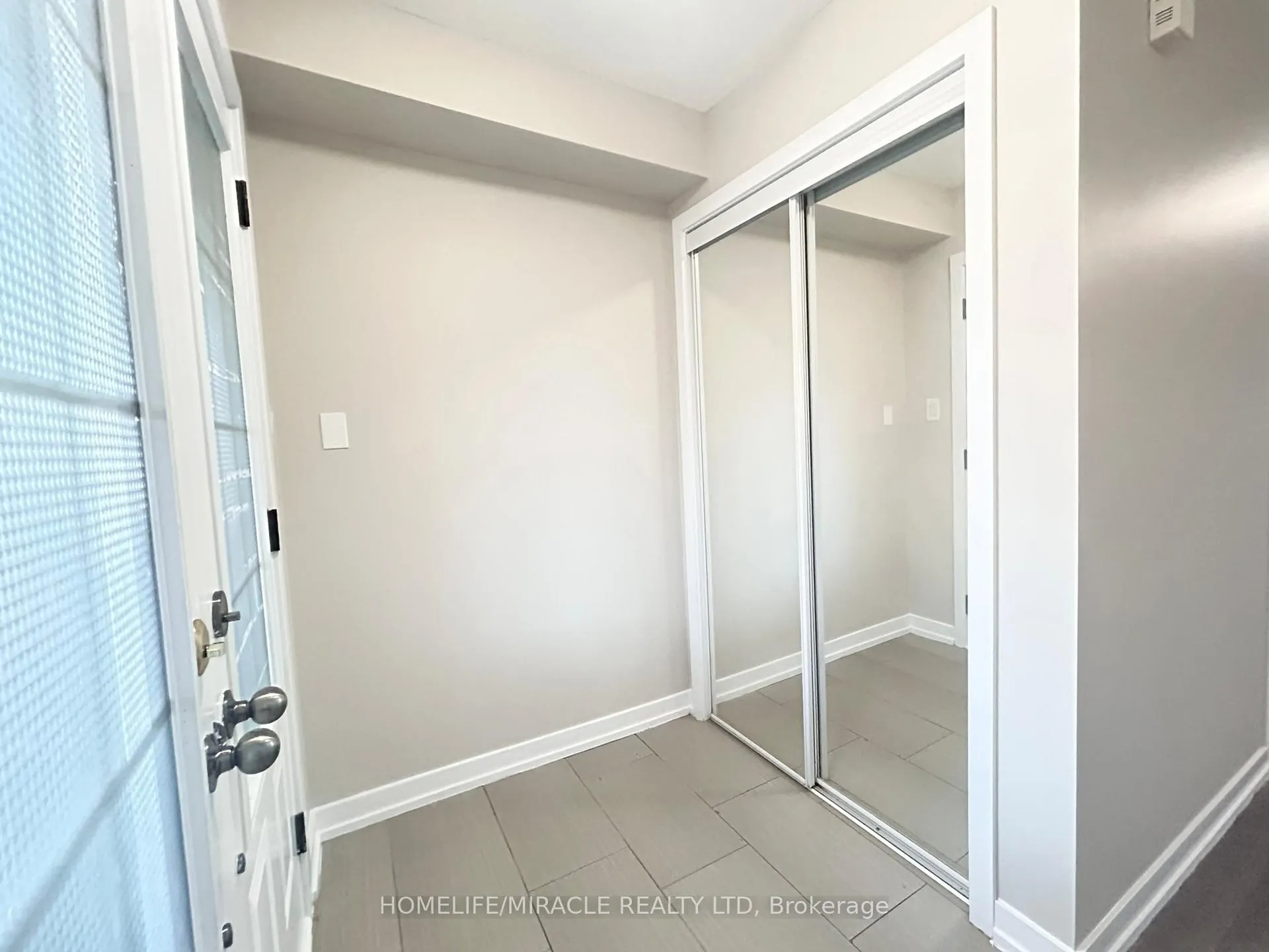 Photo 3 of 4 Hoover Road, Brampton, Northwest Brampton — HOMEH