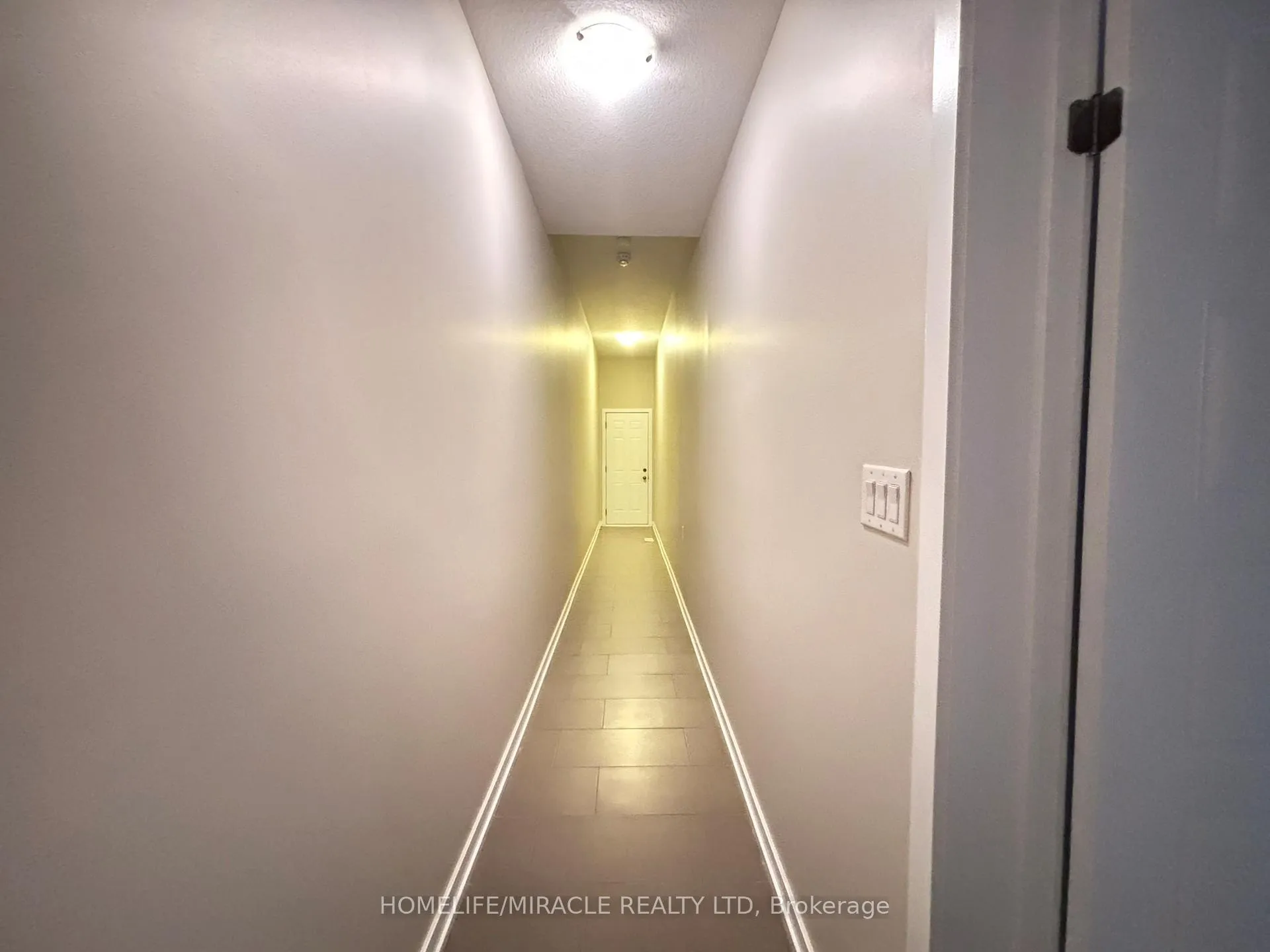 Photo 10 of 4 Hoover Road, Brampton, Northwest Brampton — HOMEH