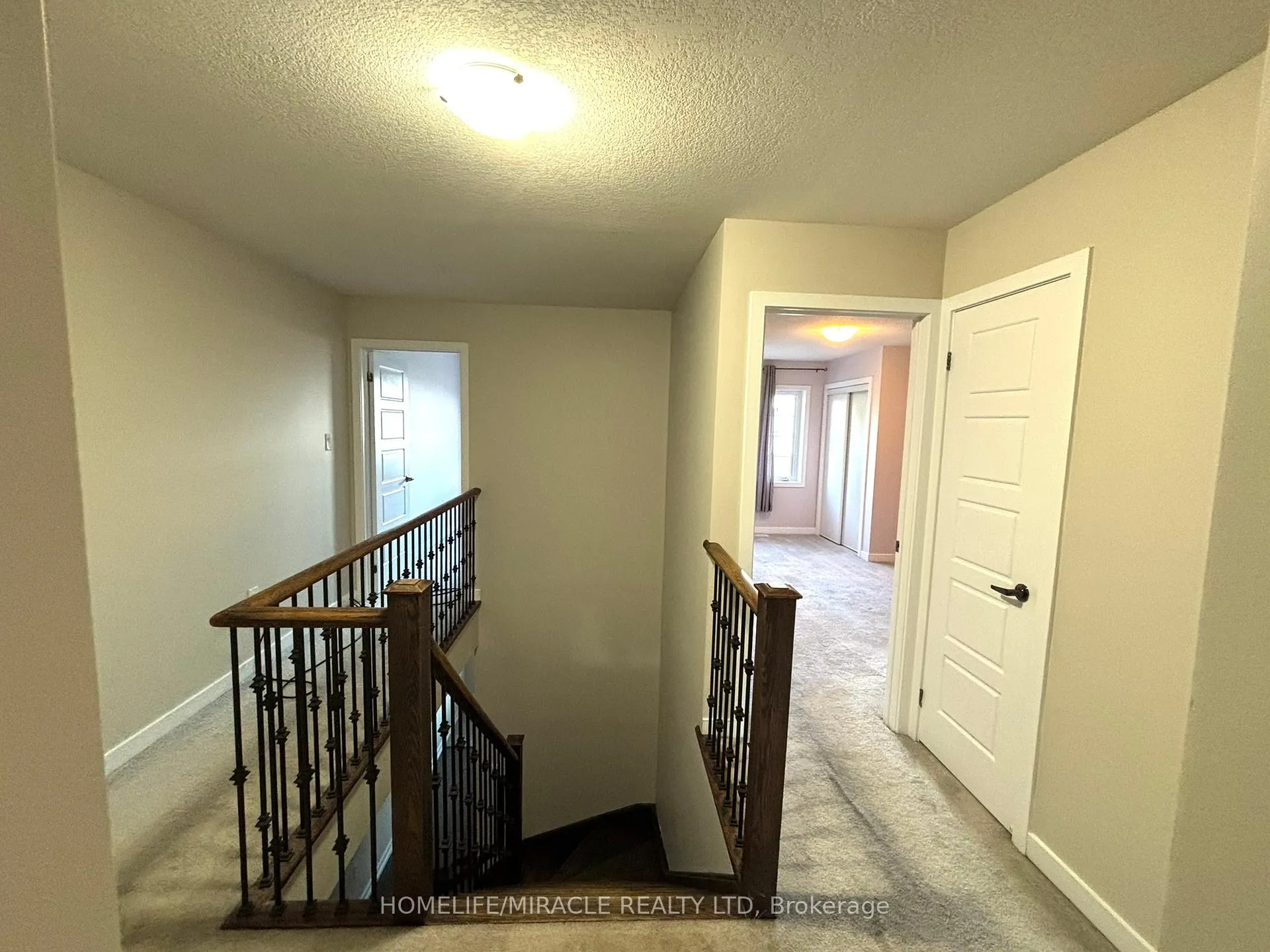 Photo 12 of 4 Hoover Road, Brampton, Northwest Brampton — HOMEH