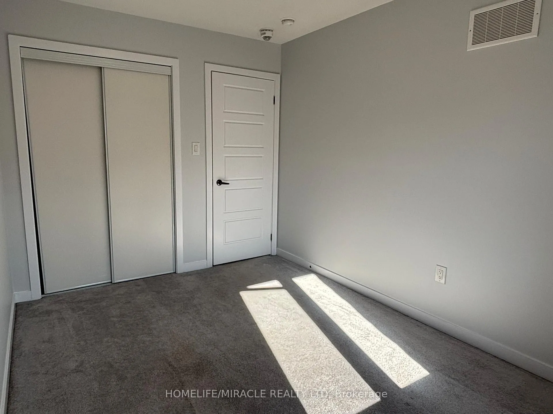 Photo 19 of 4 Hoover Road, Brampton, Northwest Brampton — HOMEH