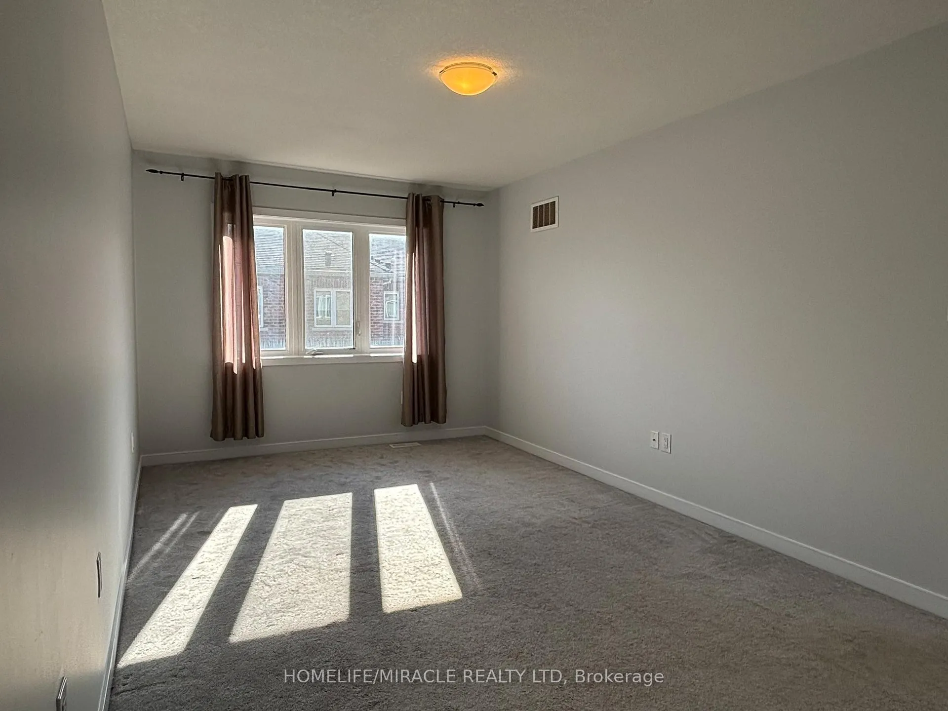 Photo 20 of 4 Hoover Road, Brampton, Northwest Brampton — HOMEH