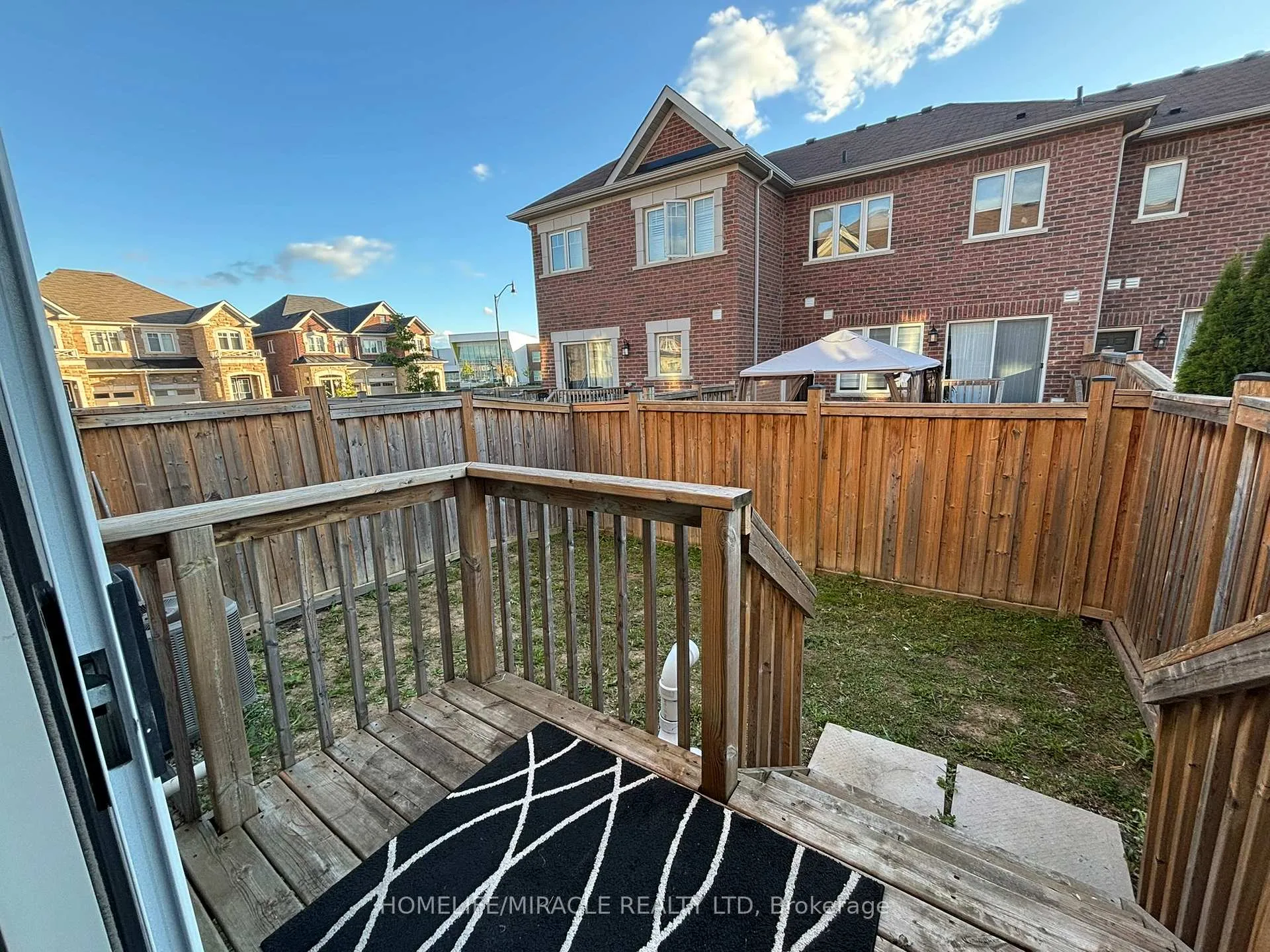 Photo 30 of 4 Hoover Road, Brampton, Northwest Brampton — HOMEH