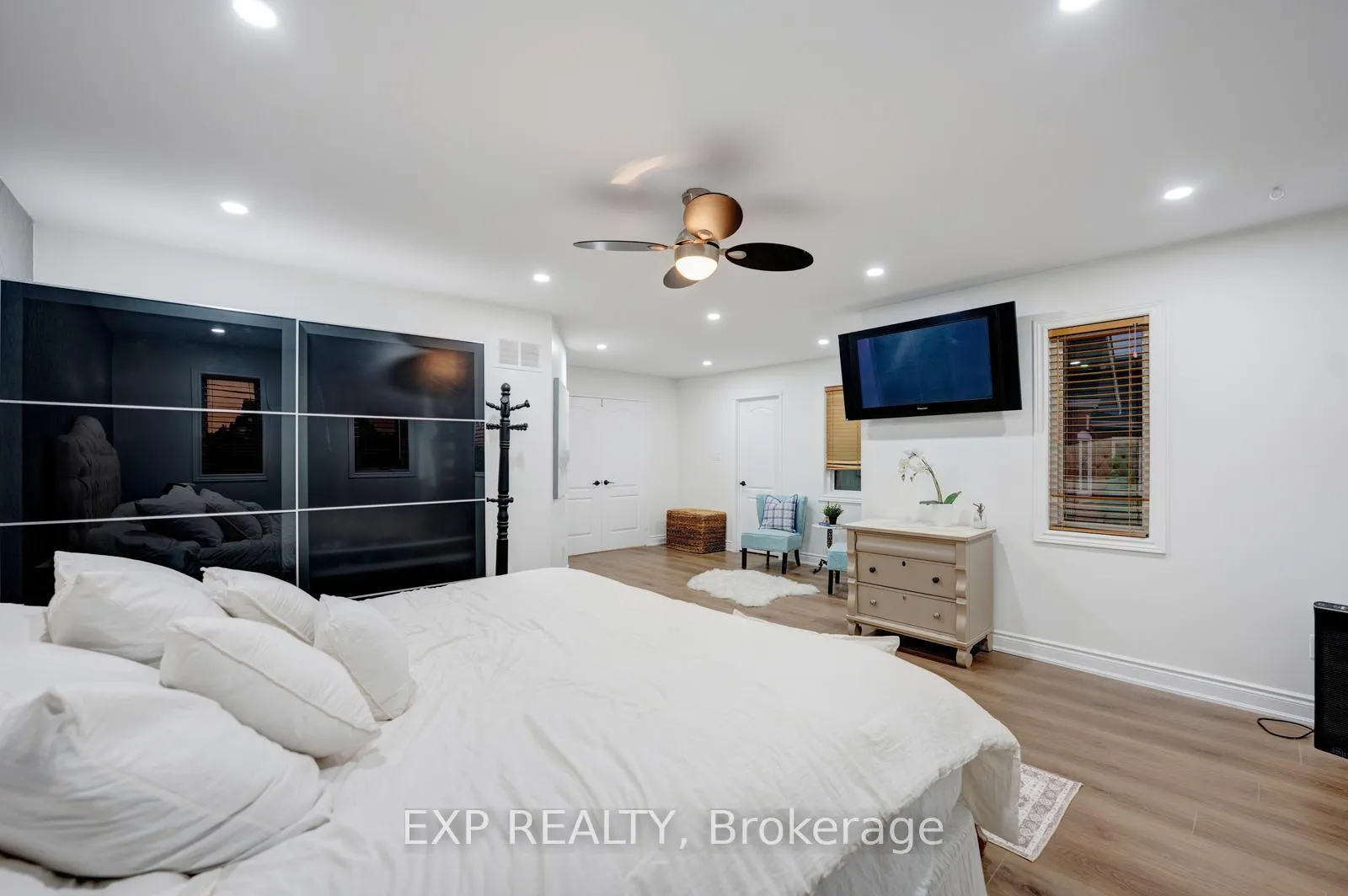 Photo 21 of 33 Hartrick Place, Whitby, Rolling Acres — HOMEH