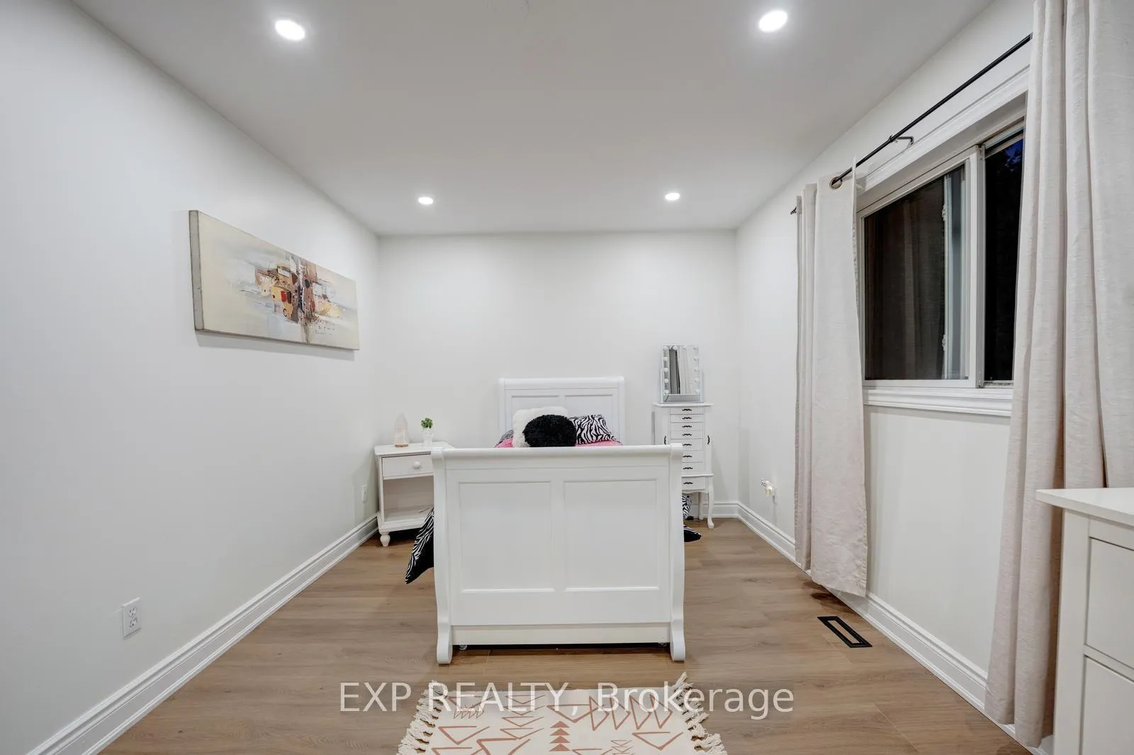 Photo 29 of 33 Hartrick Place, Whitby, Rolling Acres — HOMEH