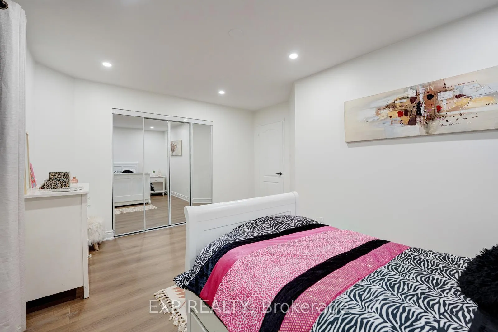 Photo 30 of 33 Hartrick Place, Whitby, Rolling Acres — HOMEH