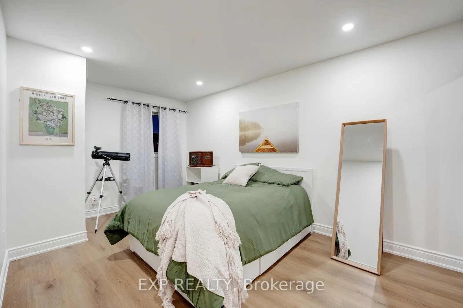 Photo 31 of 33 Hartrick Place, Whitby, Rolling Acres — HOMEH