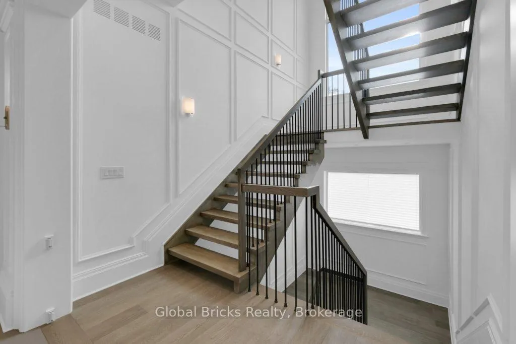 Photo 15 of 53 Elizabeth Drive N, King, Nobleton — HOMEH