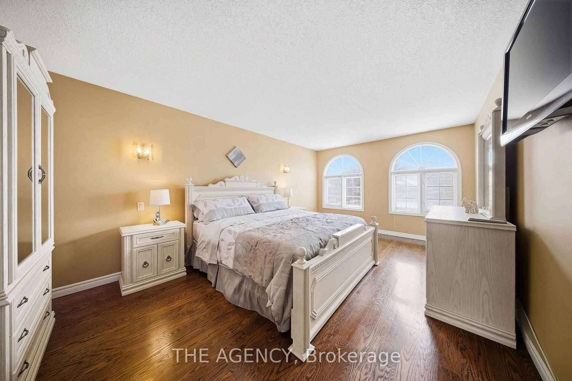 Photo 14 of 47 Burnt Ember Court, Kitchener — HOMEH