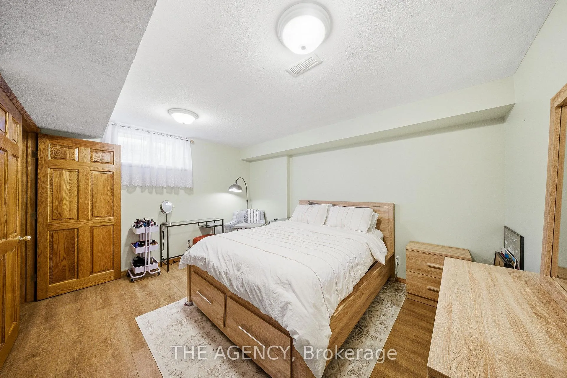 Photo 28 of 47 Burnt Ember Court, Kitchener — HOMEH