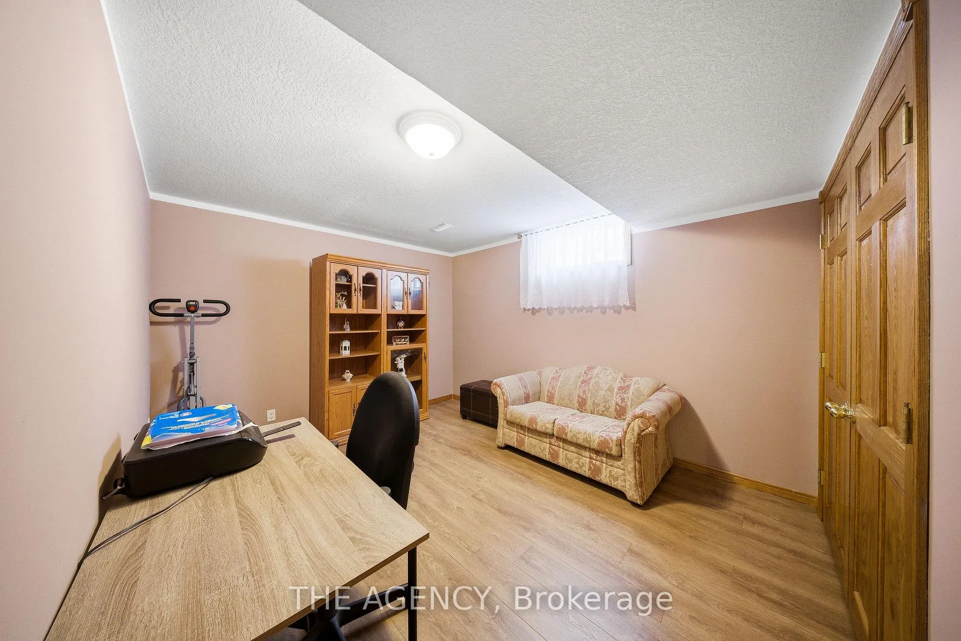Photo 29 of 47 Burnt Ember Court, Kitchener — HOMEH