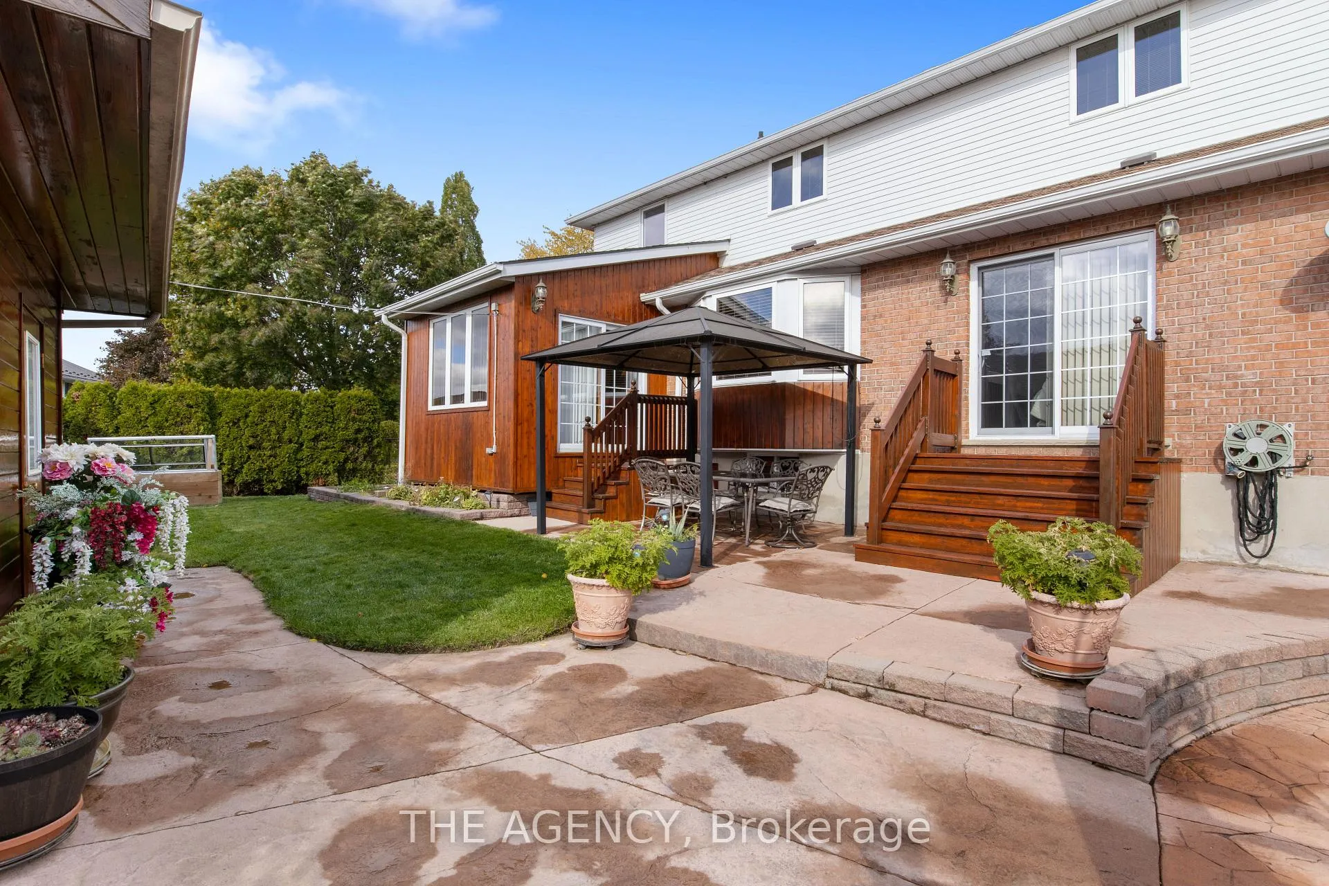 Photo 32 of 47 Burnt Ember Court, Kitchener — HOMEH