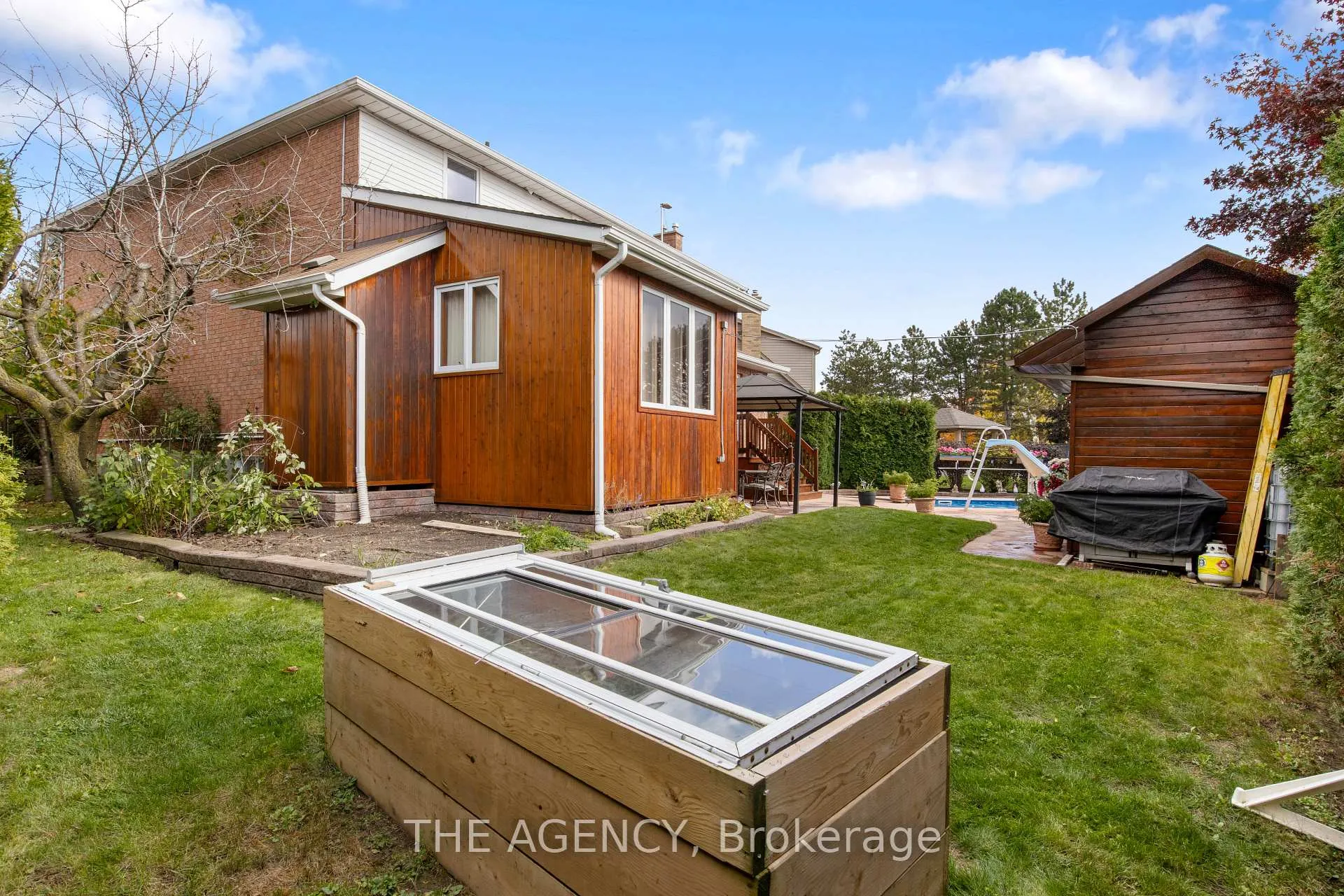 Photo 36 of 47 Burnt Ember Court, Kitchener — HOMEH