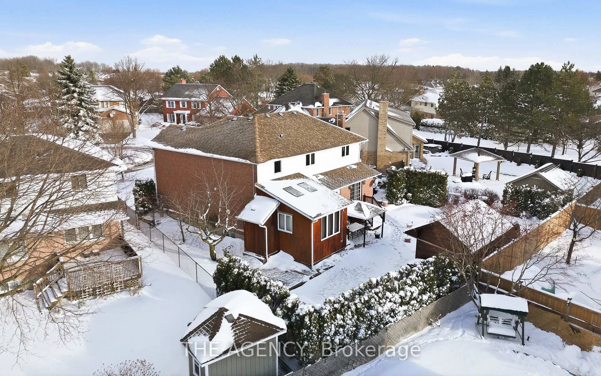 Photo 37 of 47 Burnt Ember Court, Kitchener — HOMEH