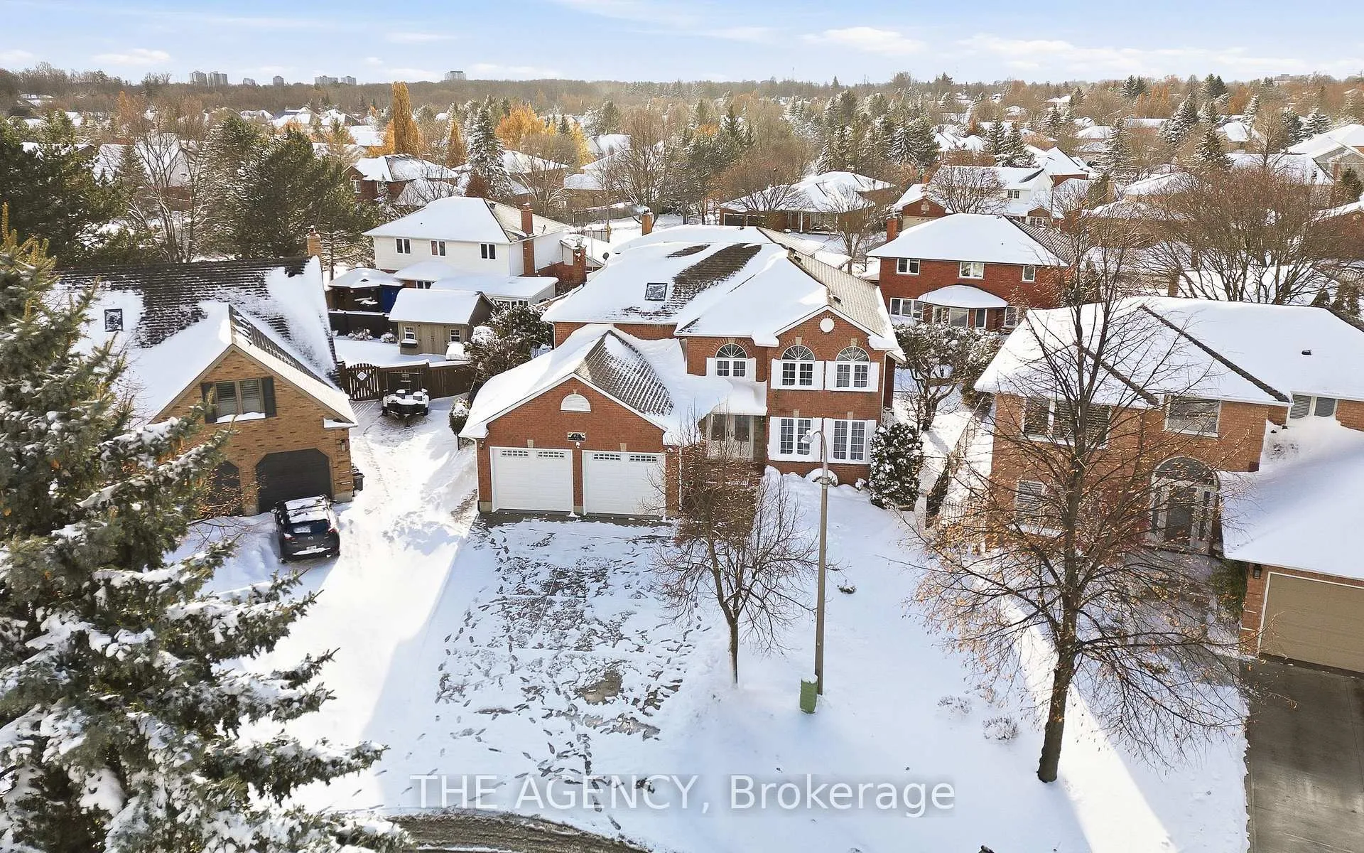 Photo 38 of 47 Burnt Ember Court, Kitchener — HOMEH