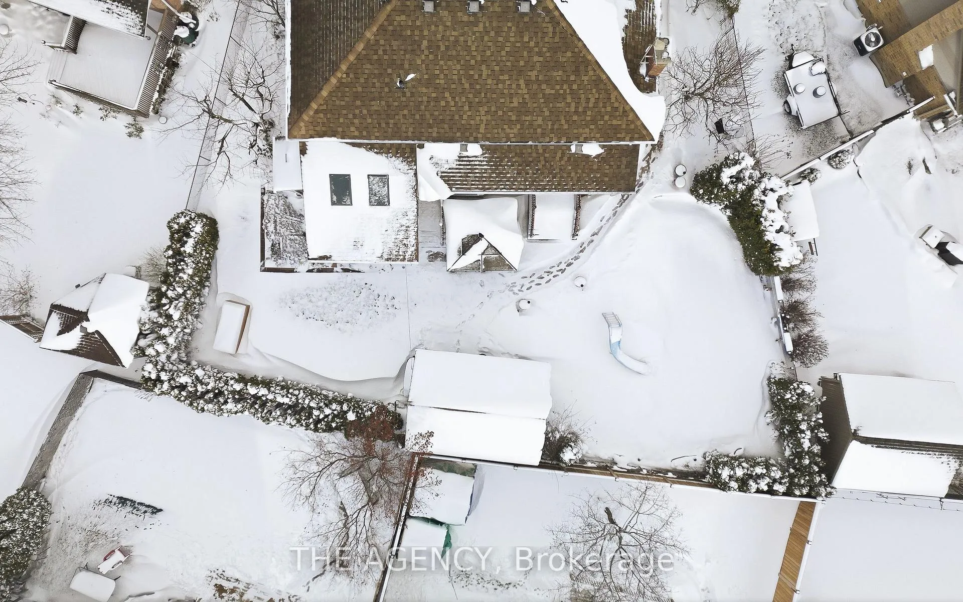 Photo 39 of 47 Burnt Ember Court, Kitchener — HOMEH