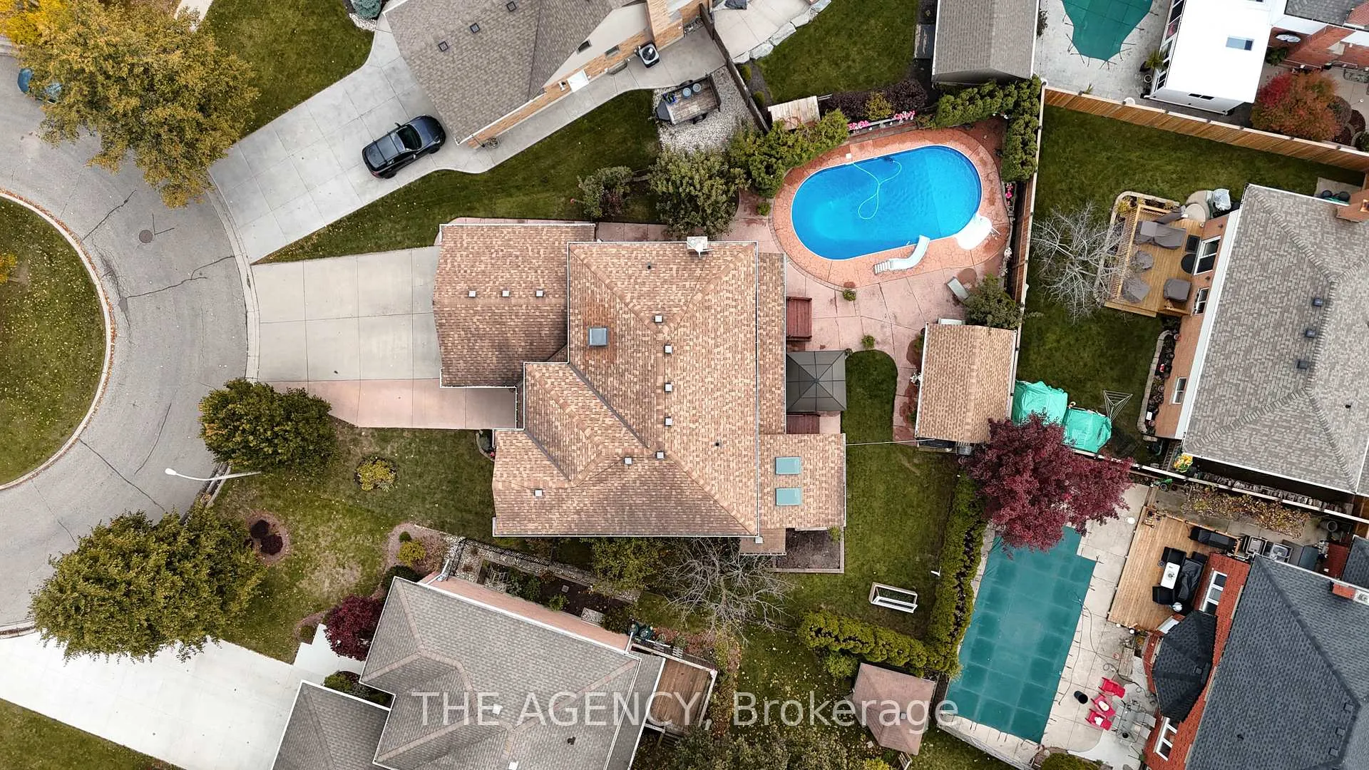 Photo 42 of 47 Burnt Ember Court, Kitchener — HOMEH