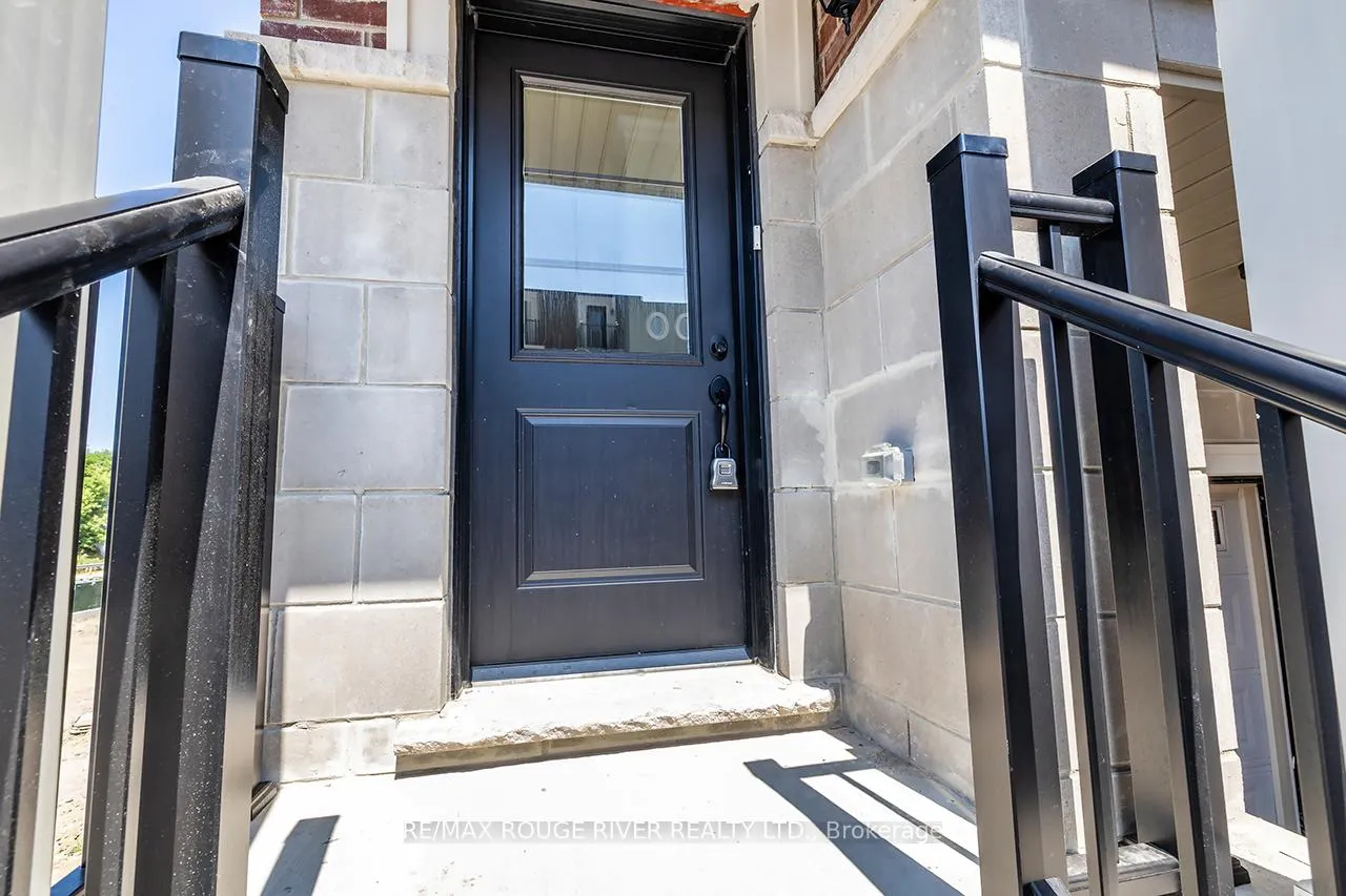 Photo 3 of 10 Marret Lane, Clarington, Newcastle — HOMEH