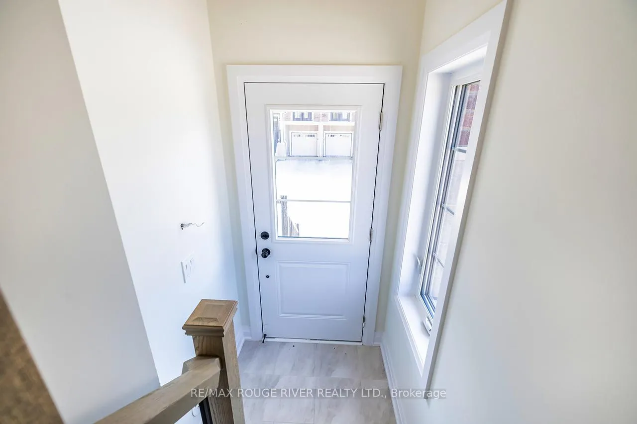 Photo 4 of 10 Marret Lane, Clarington, Newcastle — HOMEH