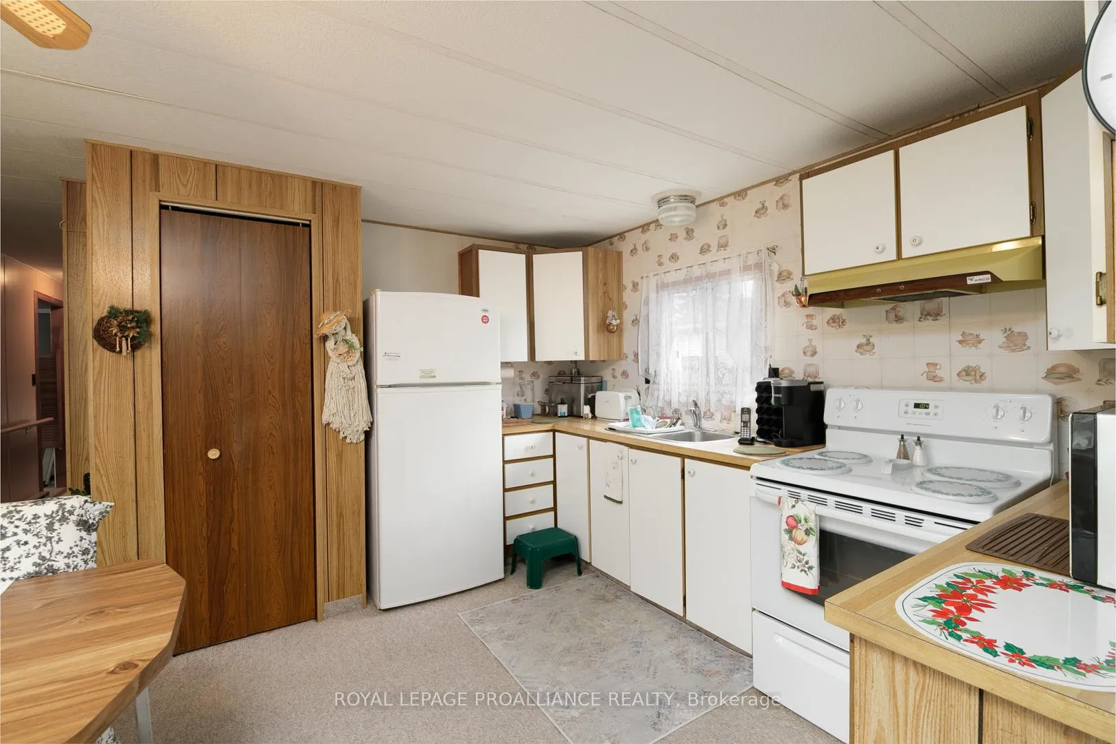 Photo 7 of 15 Thrush Lane, Quinte West, Sidney Ward — HOMEH