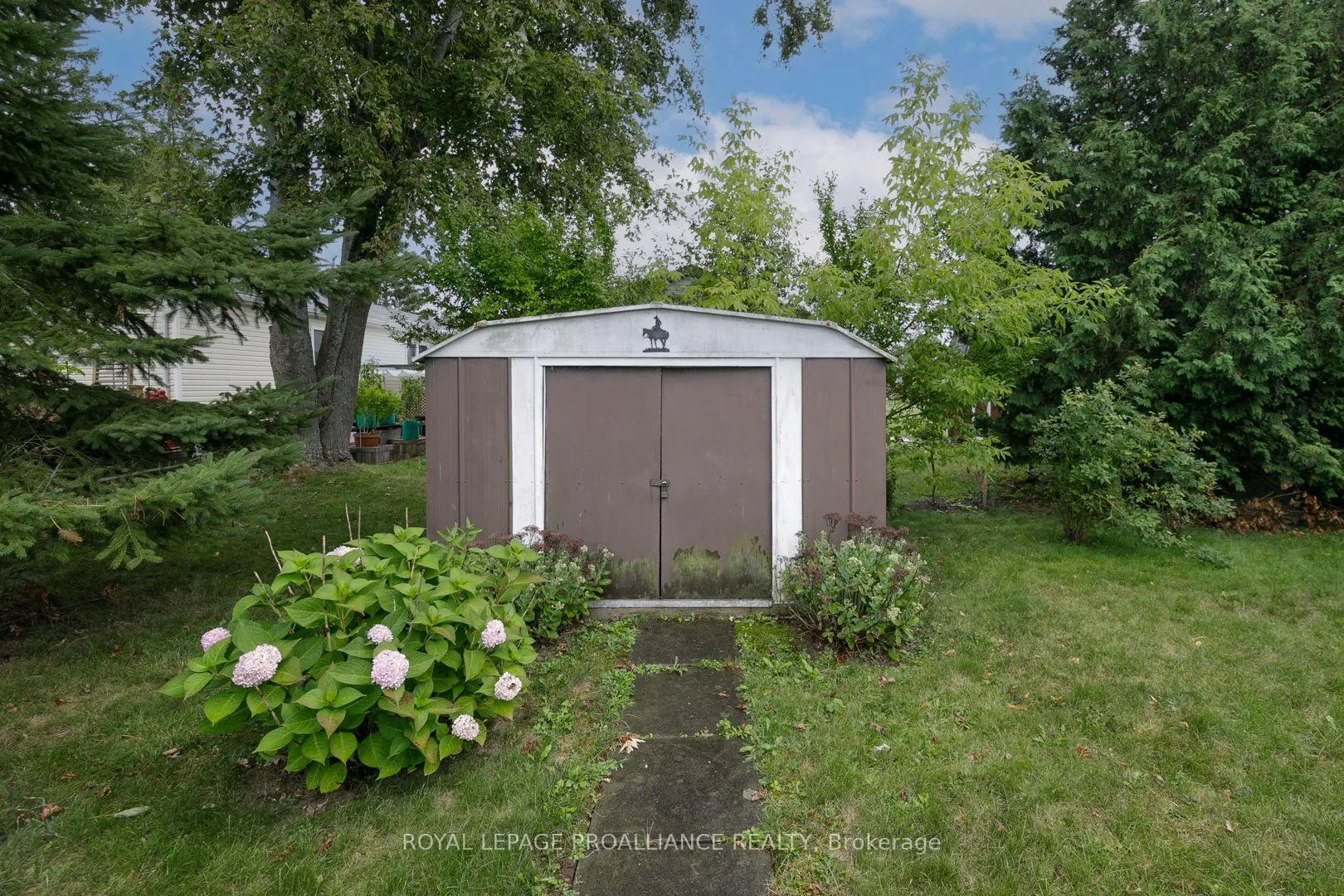Photo 18 of 15 Thrush Lane, Quinte West, Sidney Ward — HOMEH