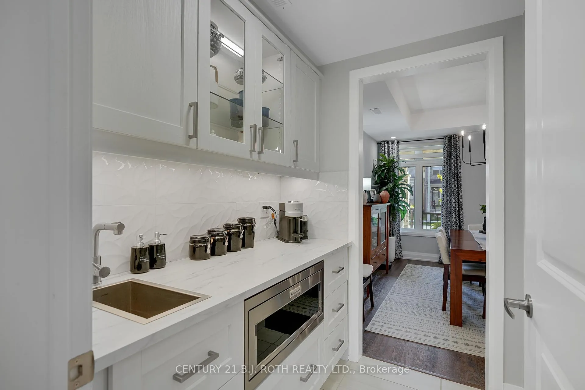Photo 10 of 99 Franklin Trail, Barrie, Holly — HOMEH