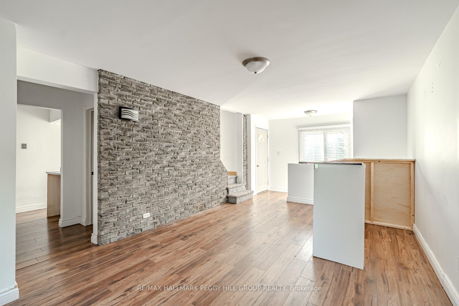 Photo 7 of 211 Phillips Street, Barrie, Ardagh — HOMEH