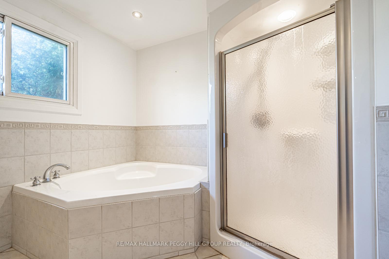 Photo 13 of 211 Phillips Street, Barrie, Ardagh — HOMEH