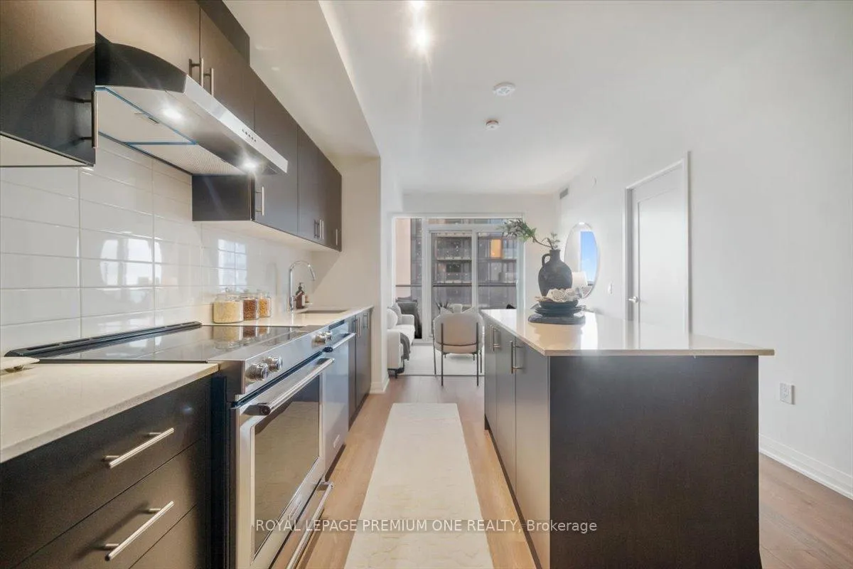 Photo 6 of Unit 2102, 8960 Jane Street, Vaughan, Concord — HOMEH