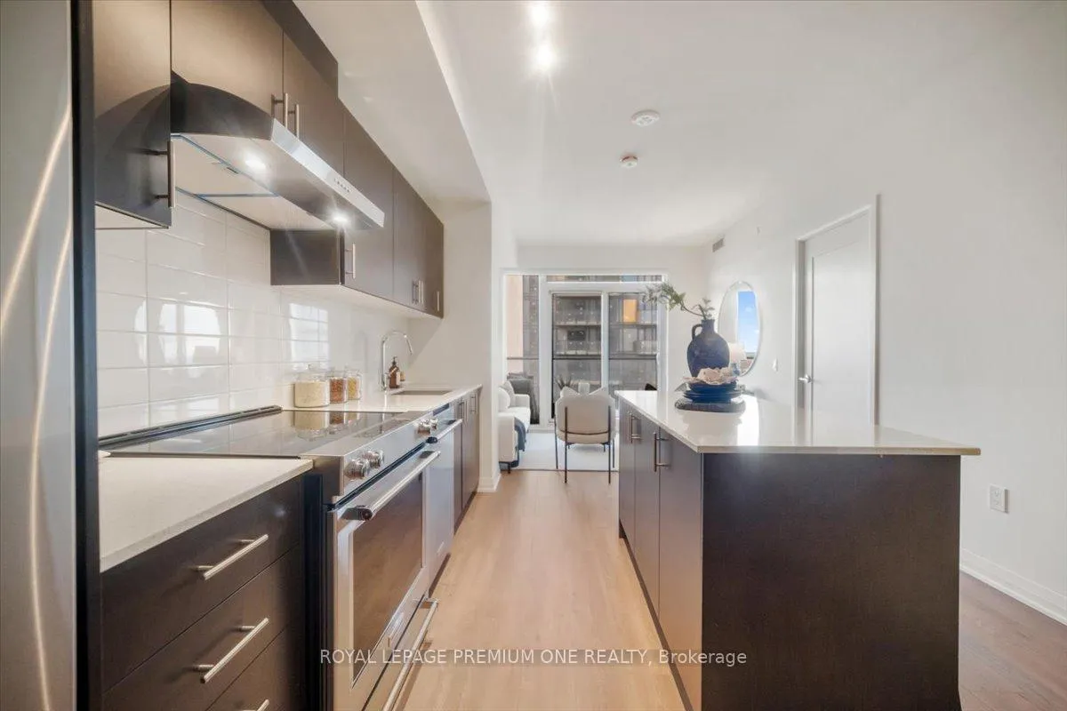 Photo 7 of Unit 2102, 8960 Jane Street, Vaughan, Concord — HOMEH