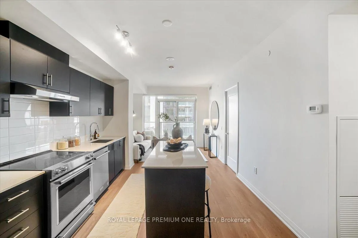 Photo 8 of Unit 2102, 8960 Jane Street, Vaughan, Concord — HOMEH