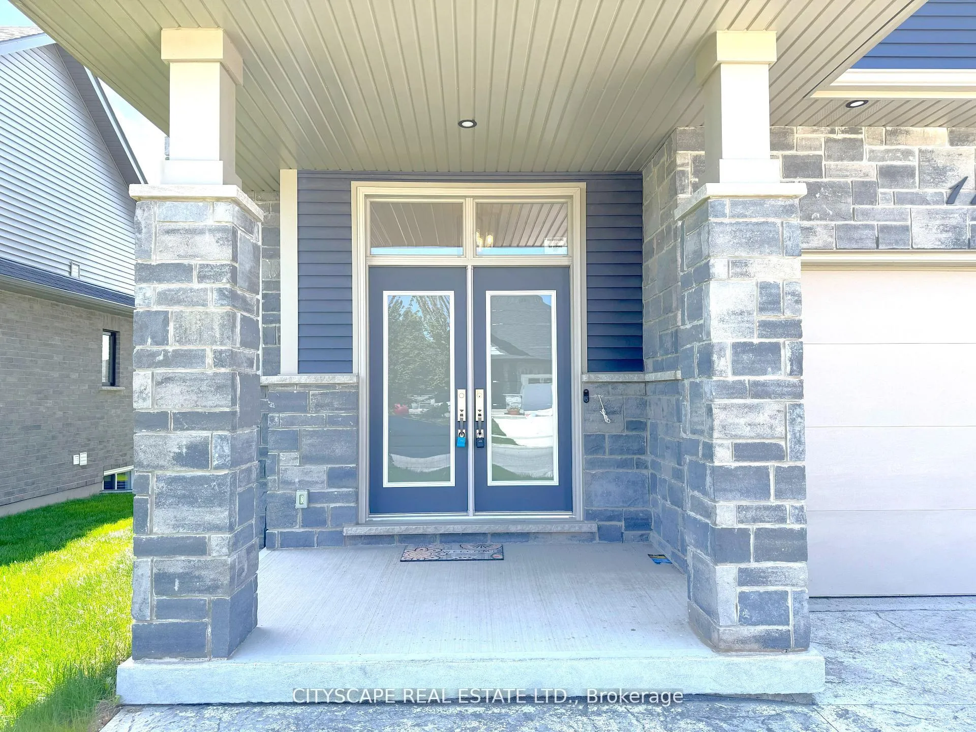 Photo 3 of 11 Hopkins Street, Thorold, Hurricane/Merrittville — HOMEH