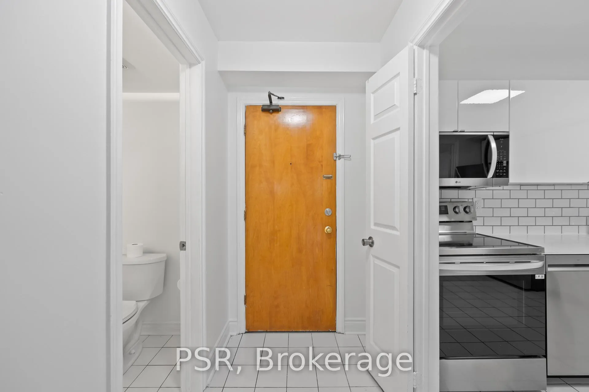 Photo 2 of Unit 6, 3314 Yonge Street, Toronto, Lawrence Park North — HOMEH