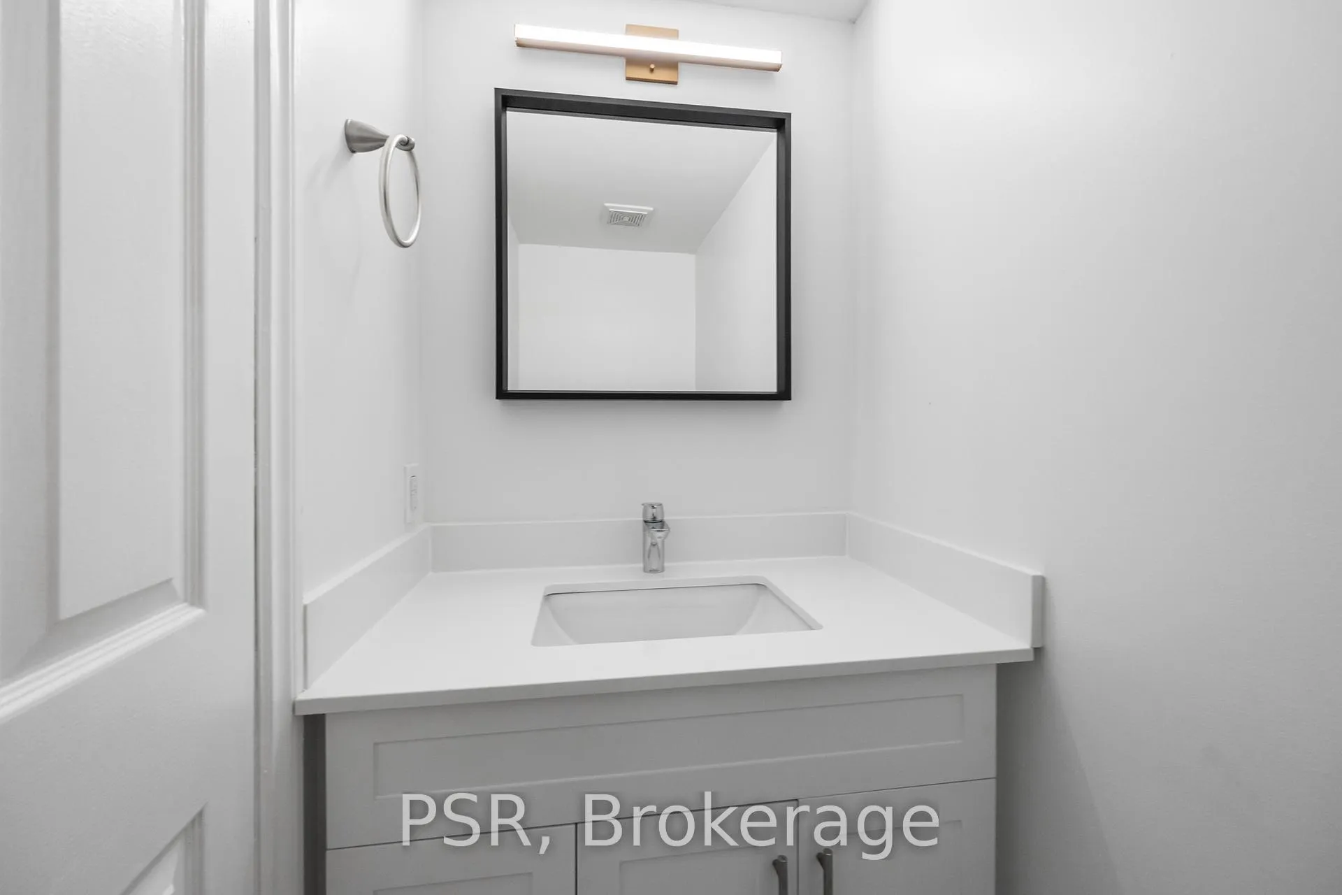 Photo 4 of Unit 6, 3314 Yonge Street, Toronto, Lawrence Park North — HOMEH